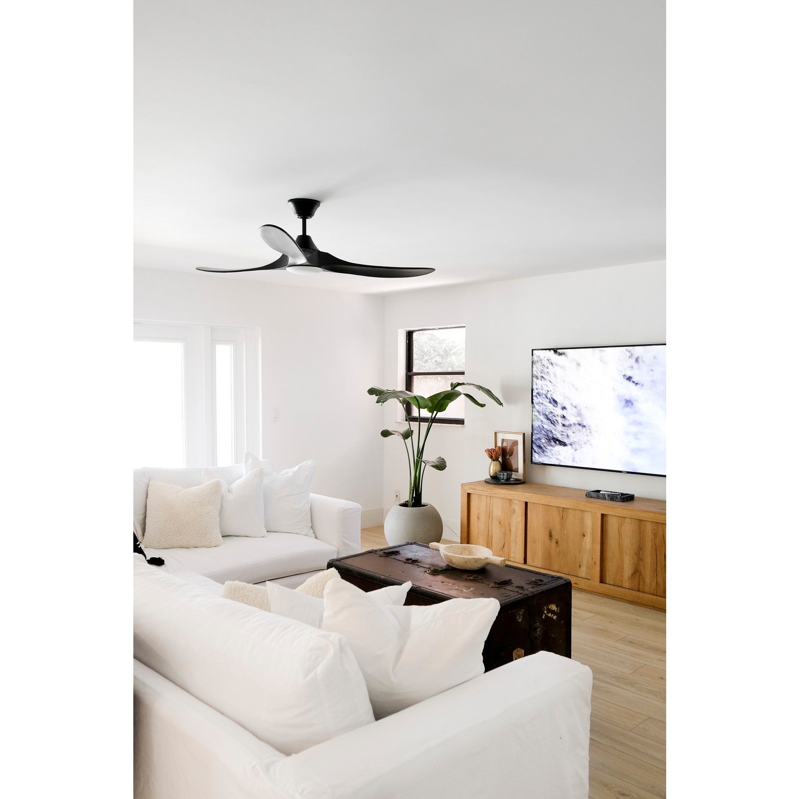 Maverick 60" LED Ceiling Fan - Visual Comfort Fan 7