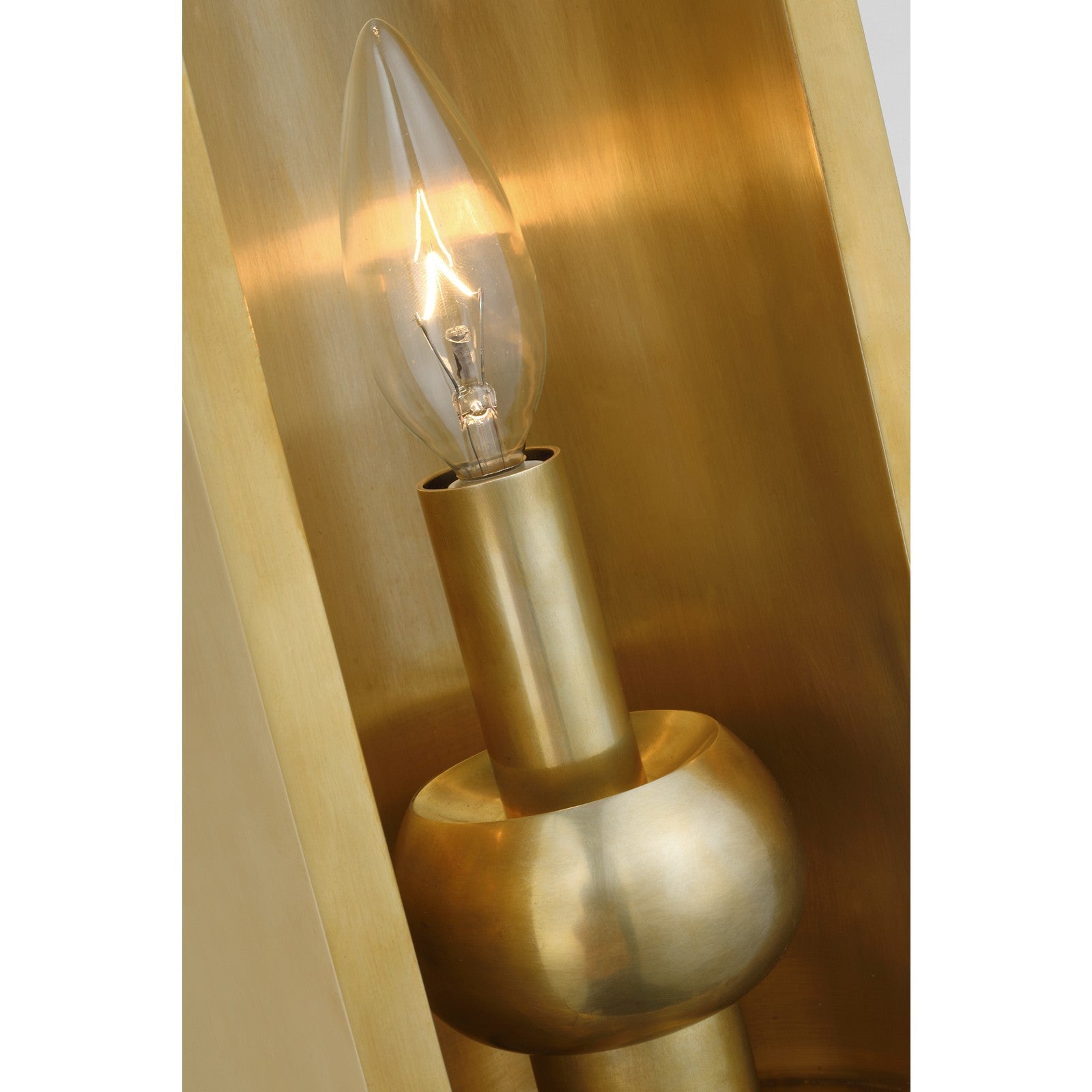 Comtesse Medium Shield Sconce - Visual Comfort Wall Lights