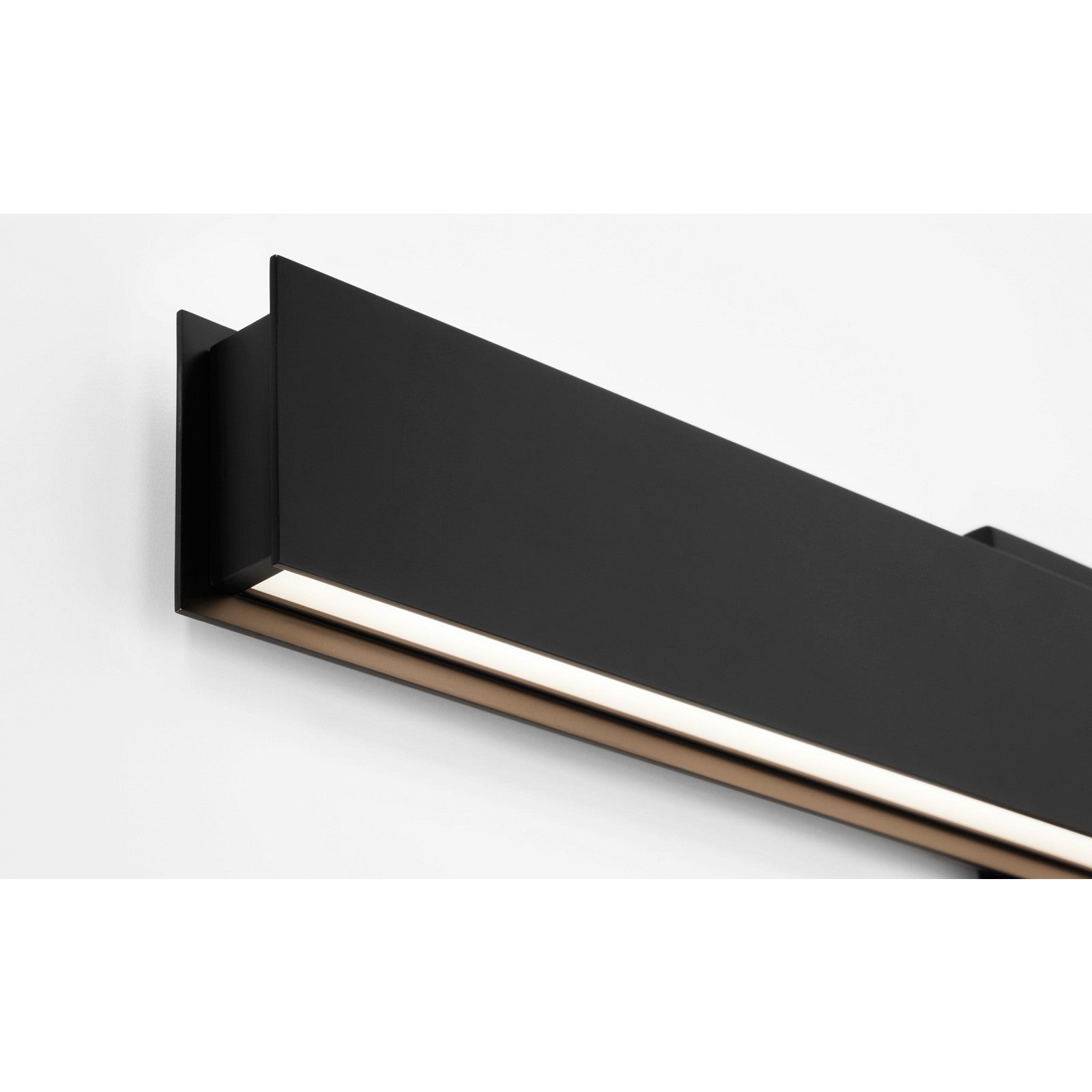 Bau 24 Bath - Visual Comfort Modern 6