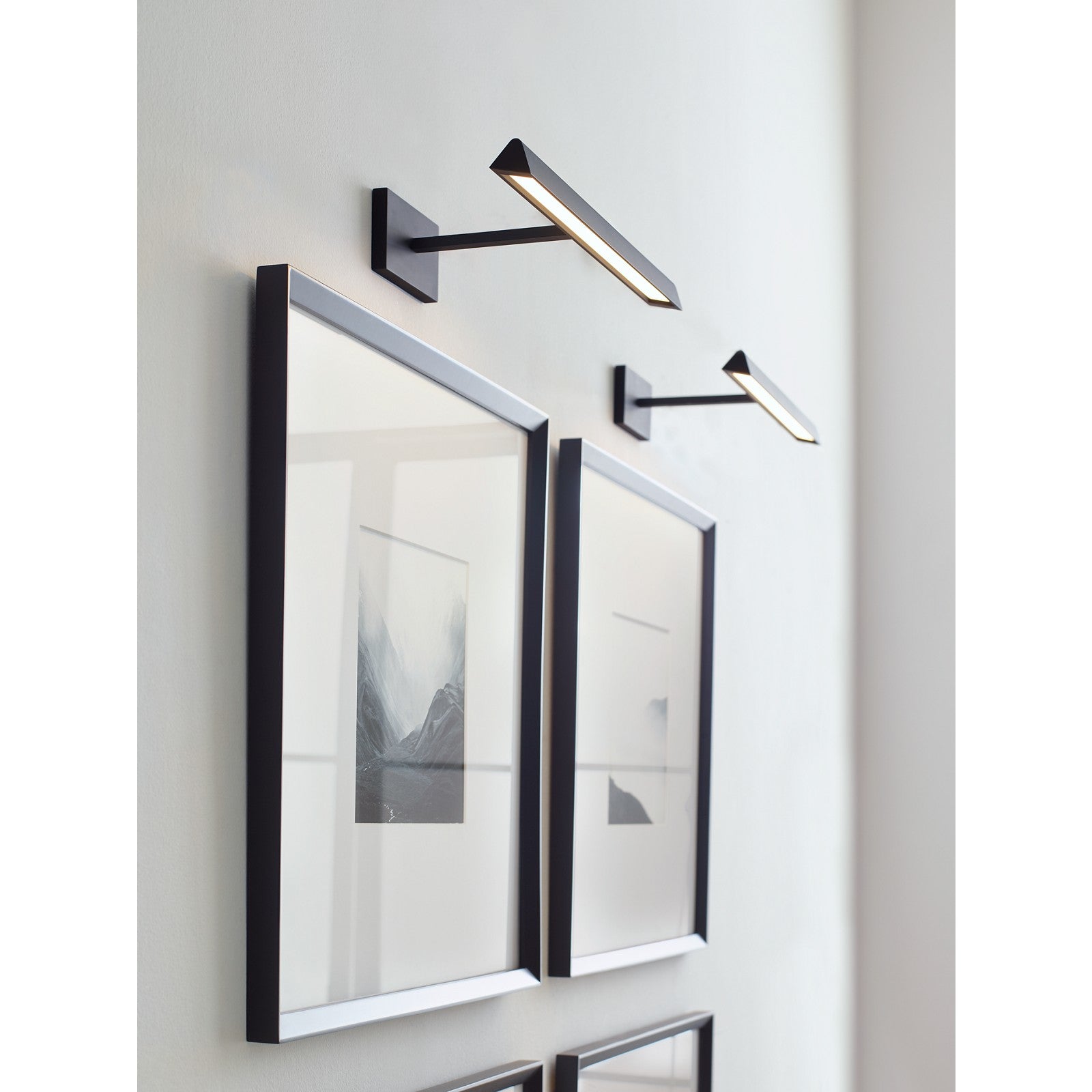 Dessau 18 Picture Light - Visual Comfort Modern 22