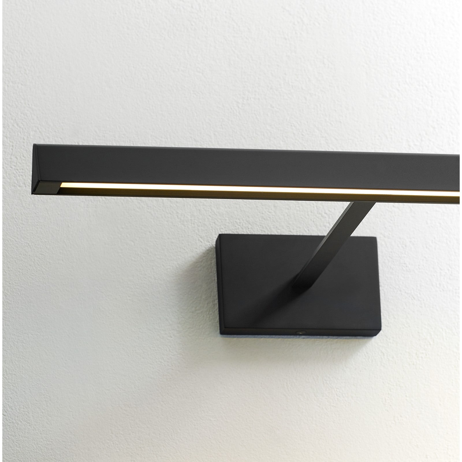 Dessau 18 Picture Light - Visual Comfort Modern 14