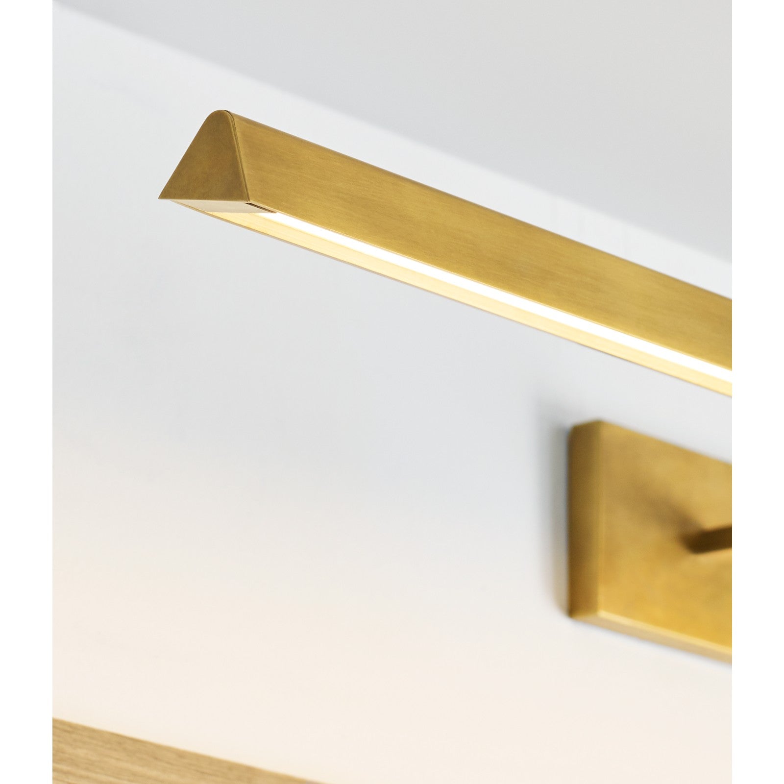 Dessau 36 Picture Light - Visual Comfort Modern 38