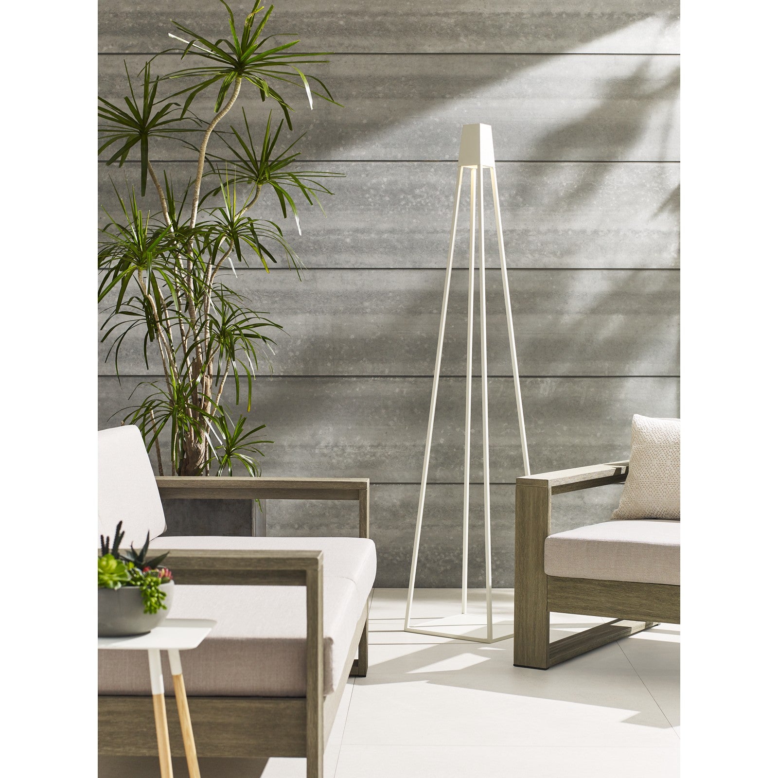 Apex Outdoor X-Large Floor Lamp - Visual Comfort Modern 17