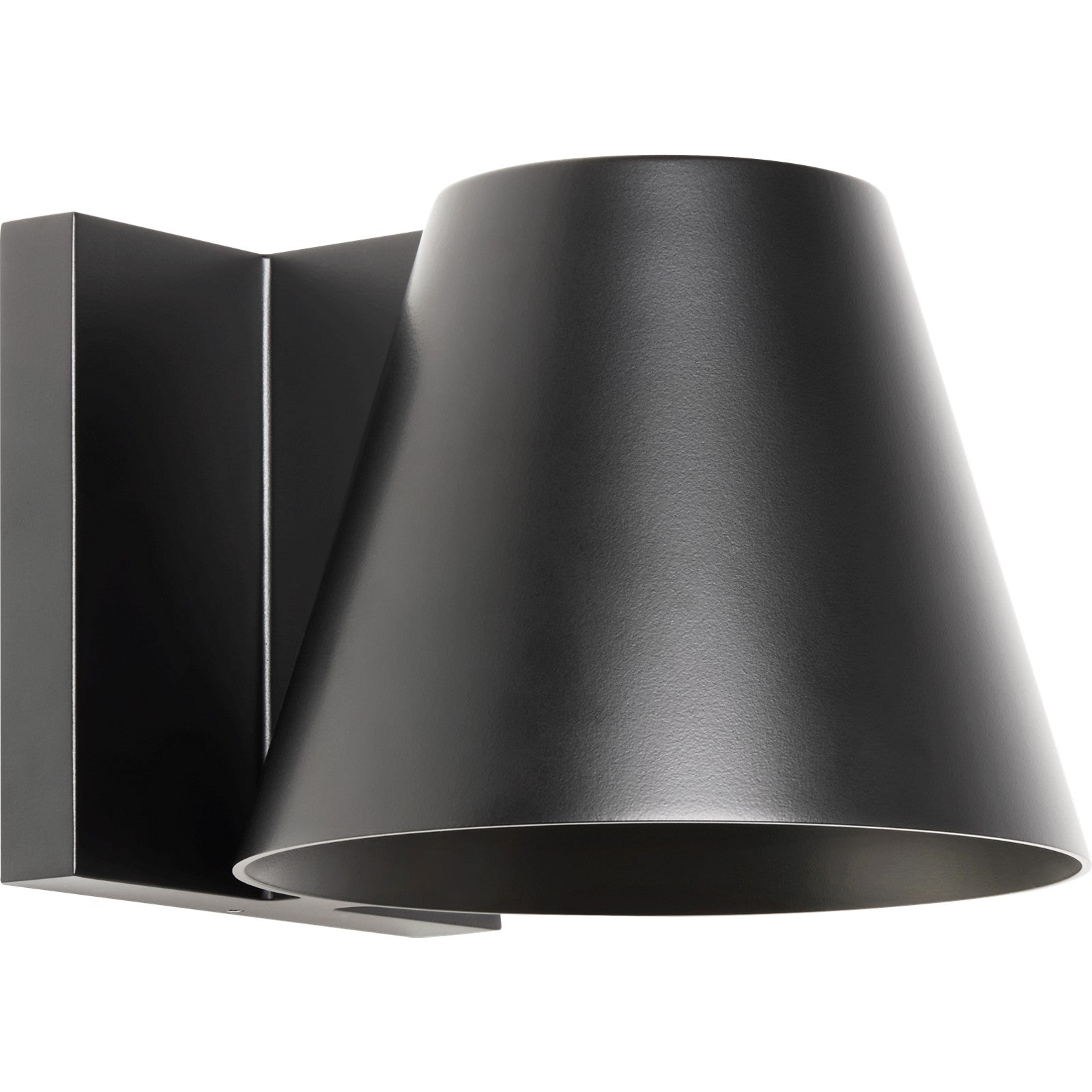 Bowman 4 Outdoor Wall - Visual Comfort Modern 1