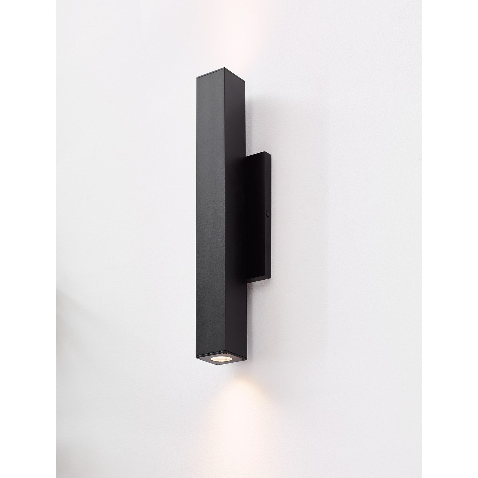Chara 17 Outdoor Wall - Visual Comfort Modern 14