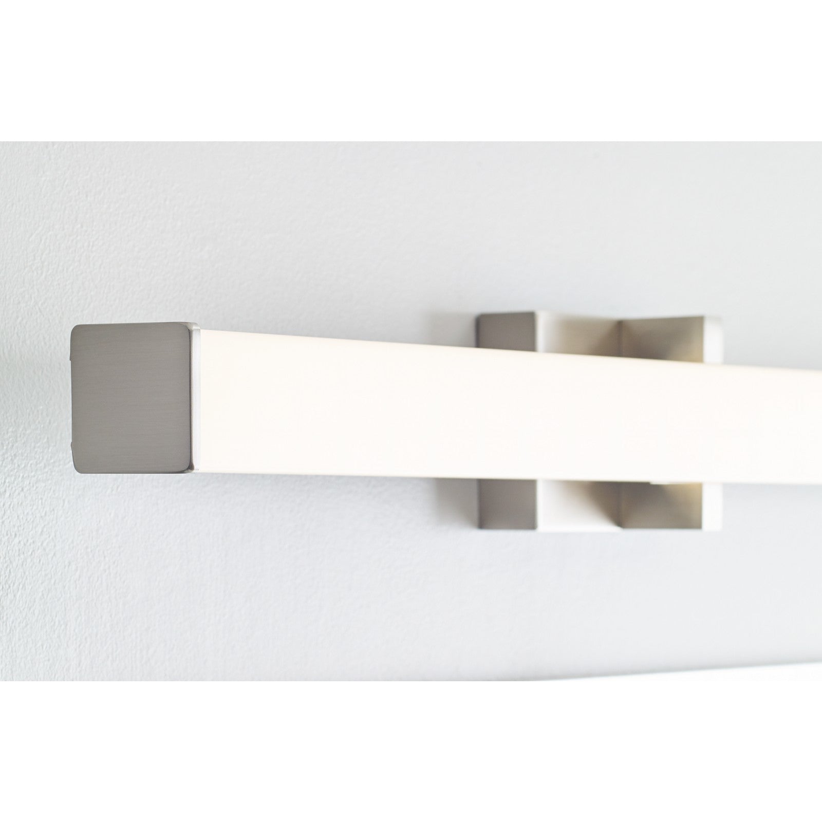 Ellis 36 Bath - Visual Comfort Modern 14