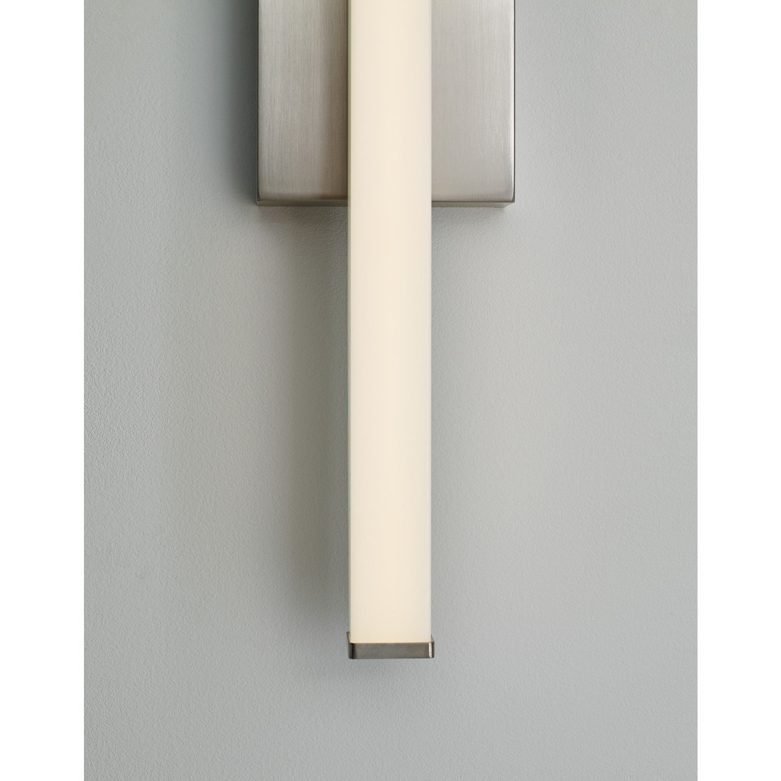 Lufe Square 24 Bath - Visual Comfort Modern 11