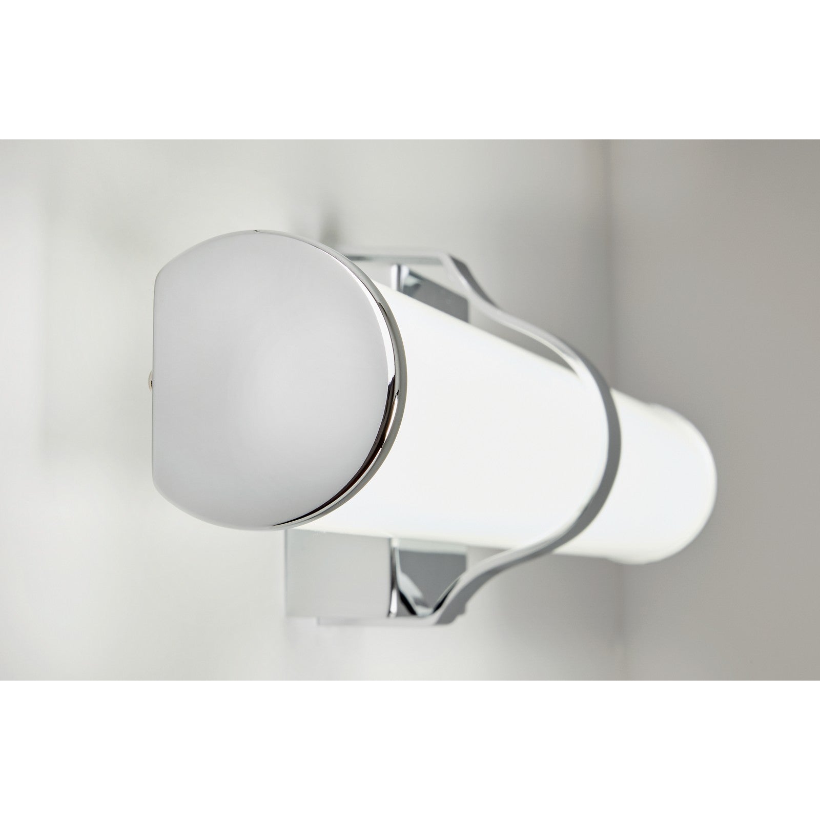 Lynk 24 Bath - Visual Comfort Modern 7