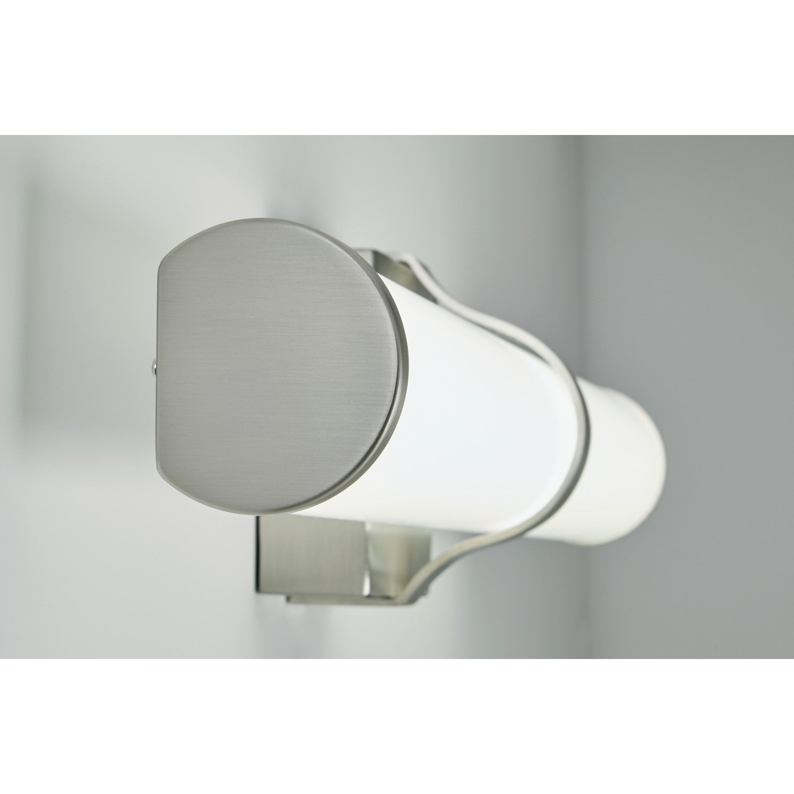 Lynk 24 Bath - Visual Comfort Modern 19