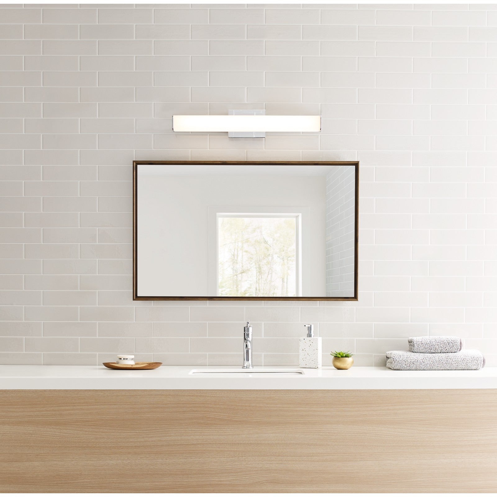 Lynk 24 Bath - Visual Comfort Modern 12