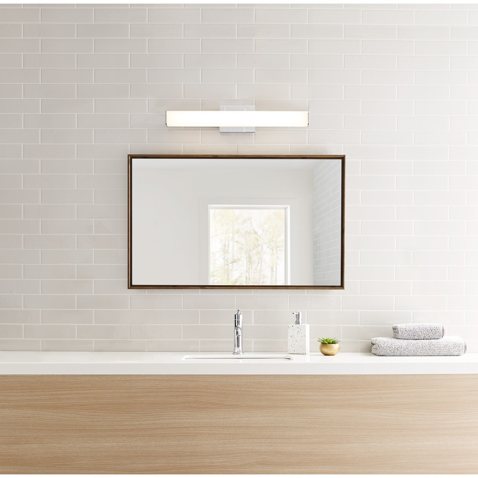 Lynn 25 Bath - Visual Comfort Modern 10