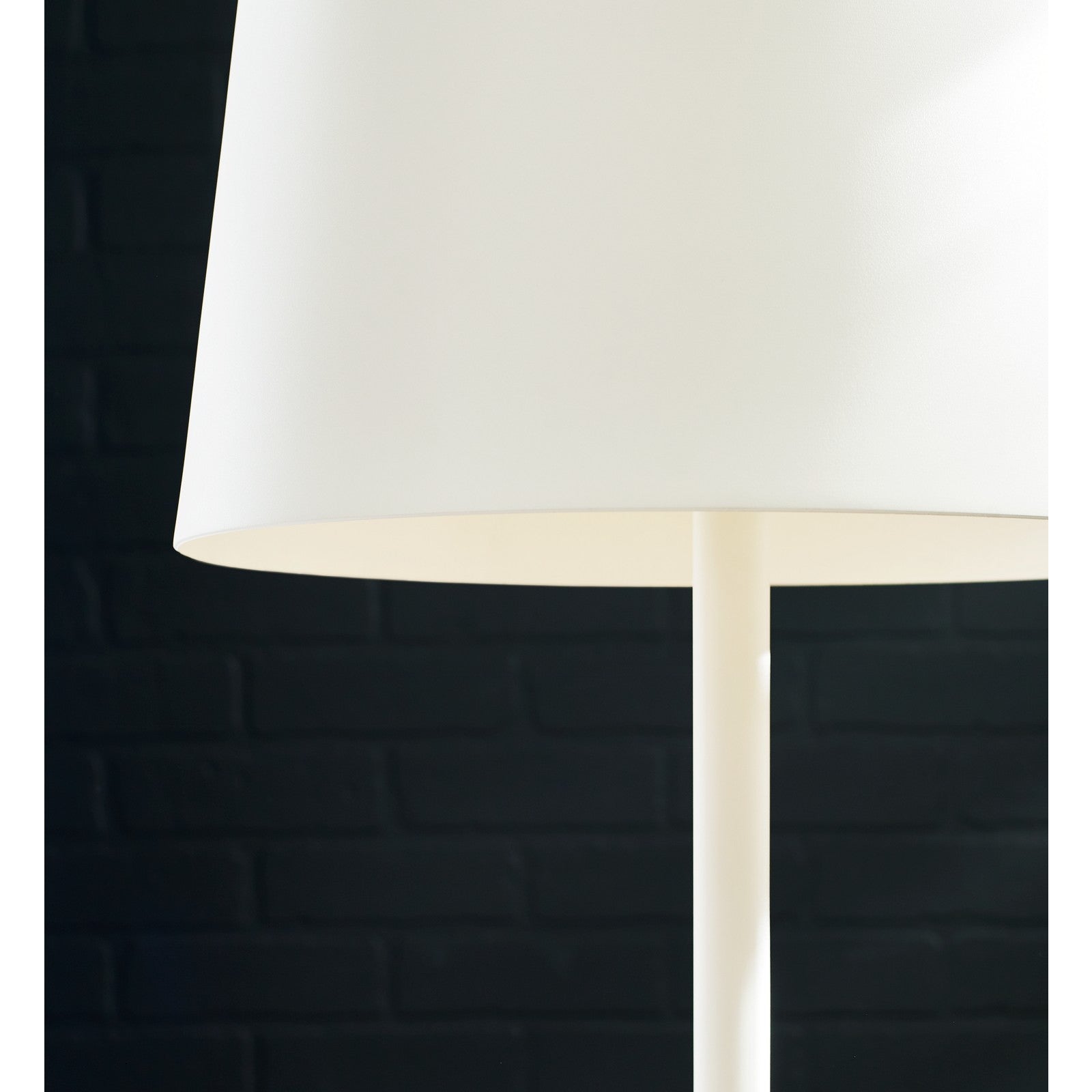 Nevis Outdoor Large Floor Lamp - Visual Comfort Modern 18
