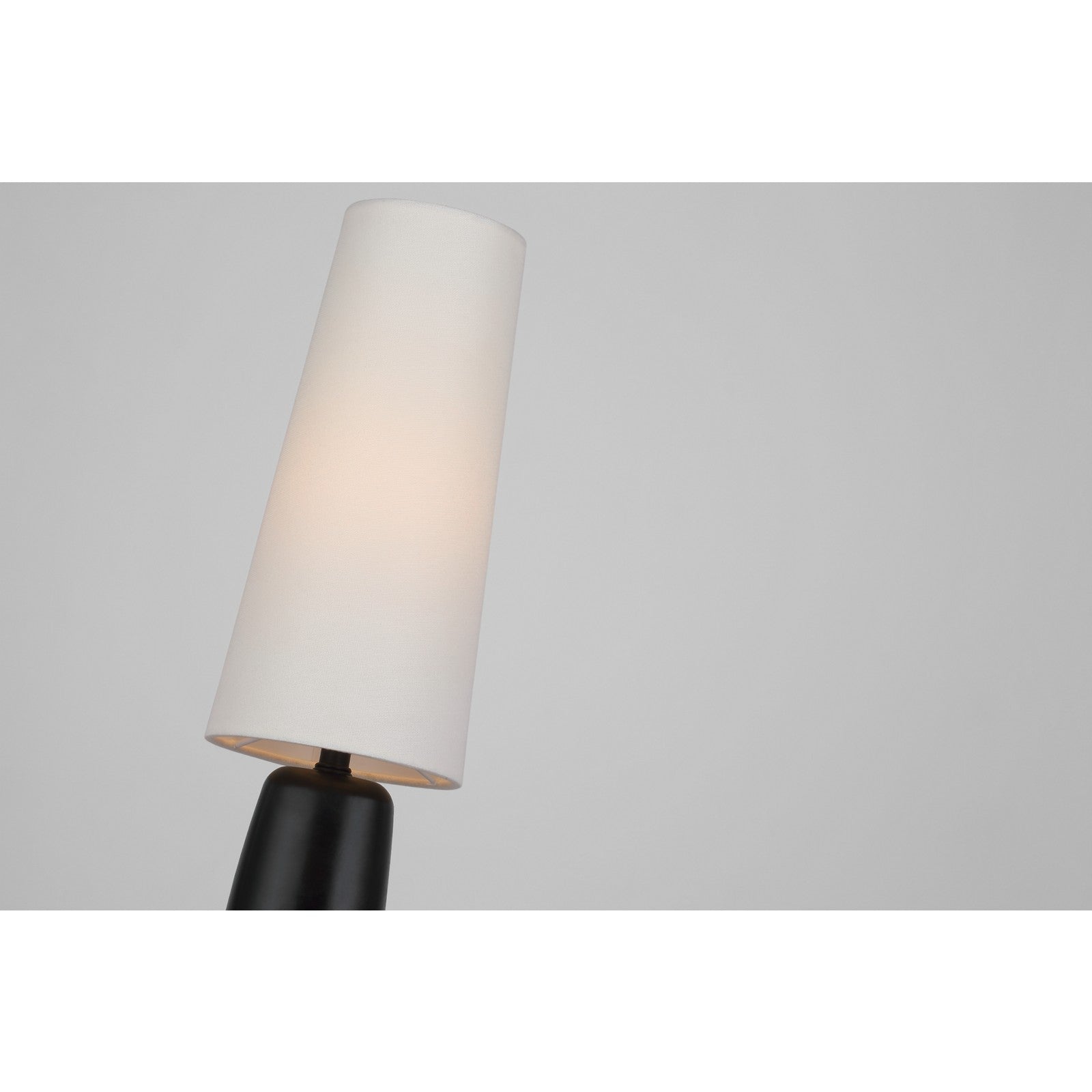 Jinny Medium Table Lamp - Visual Comfort Table Lamps