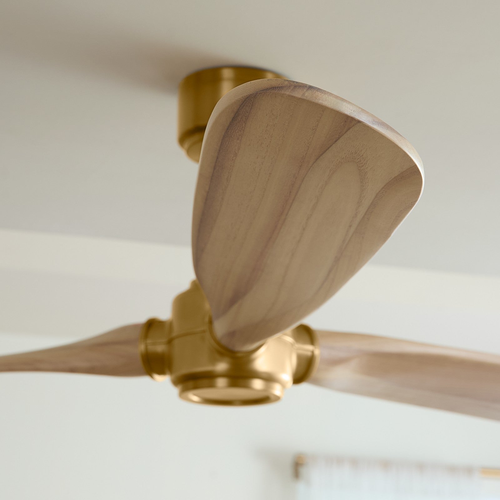 Valiant Smart 60" Ceiling Fan - Visual Comfort Fan 7