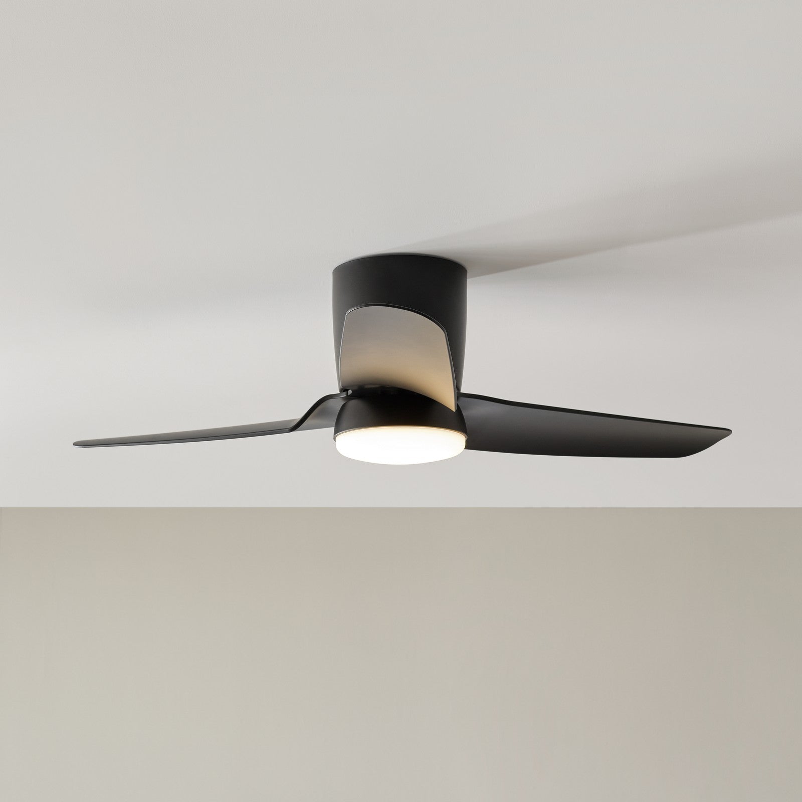 Colgin 44" Hugger LED Ceiling Fan - Visual Comfort Fan 6