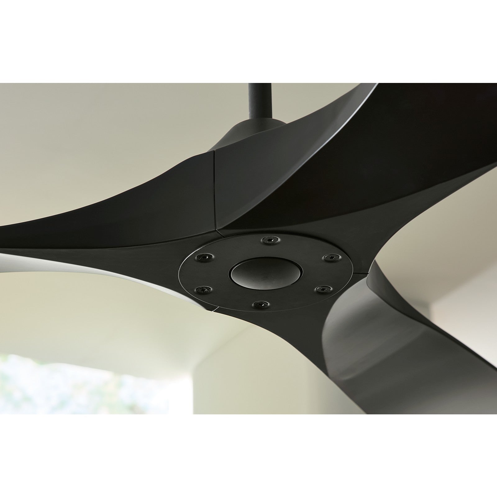 Maverick Coastal 60" Ceiling Fan - Visual Comfort Fan 3