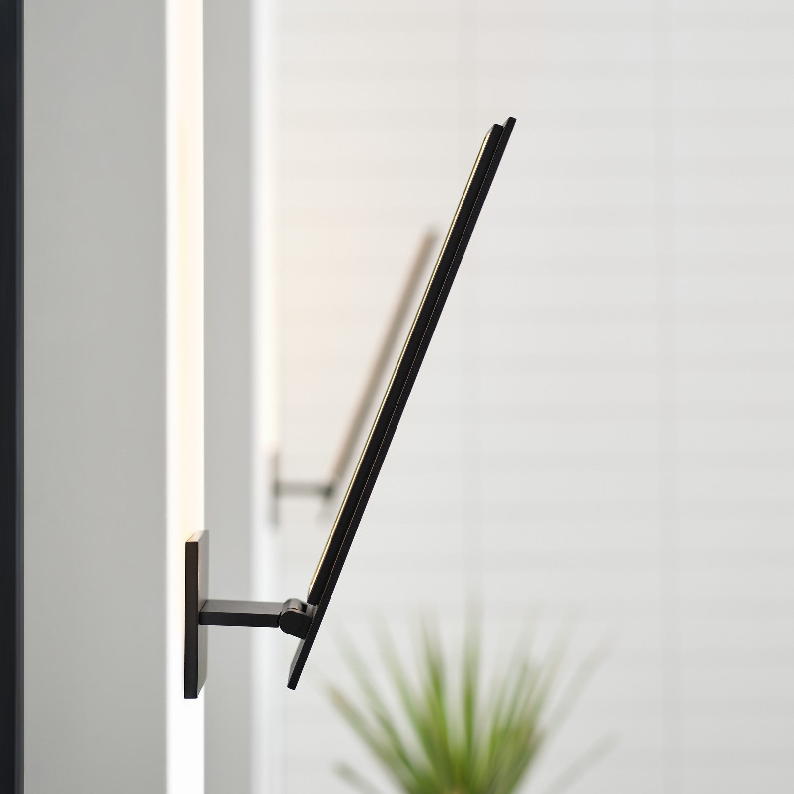 Angolo 18 Wall - Visual Comfort Modern 9
