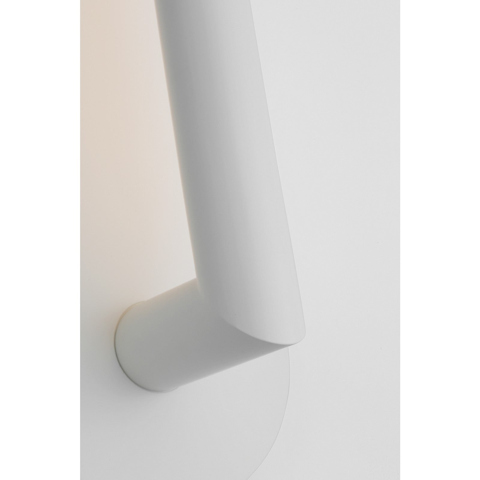 Fielle Medium Sconce - Visual Comfort Modern 7