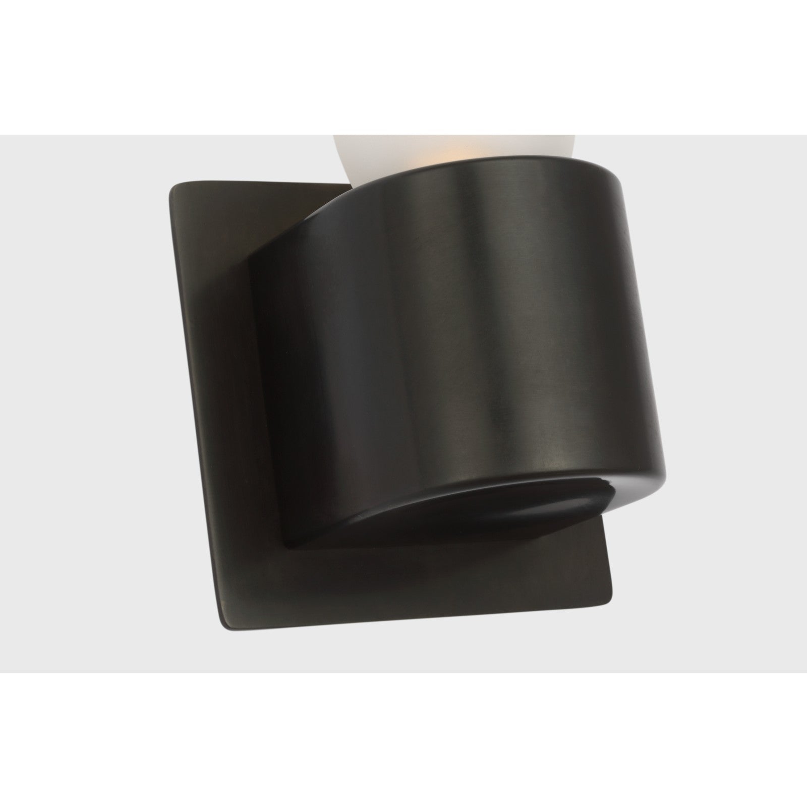 Volver Medium Single Sconce - Visual Comfort Modern 5
