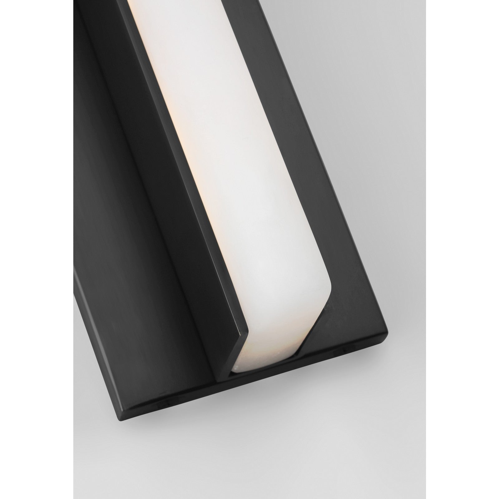 Linea 25 Sconce - Visual Comfort Modern 8