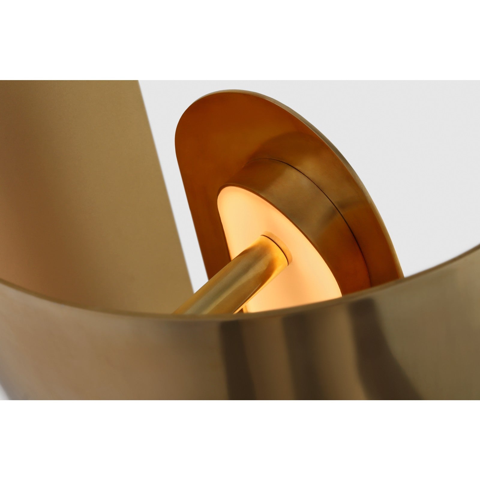 Shielded Medium Table Lamp - Visual Comfort Modern 7