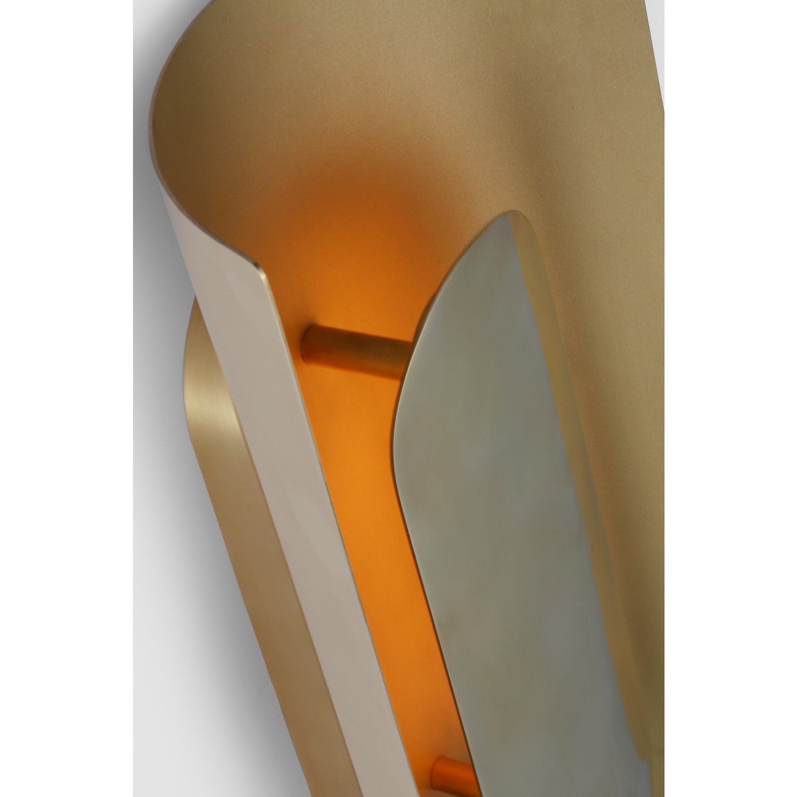 Shielded Medium Sconce - Visual Comfort Modern 9