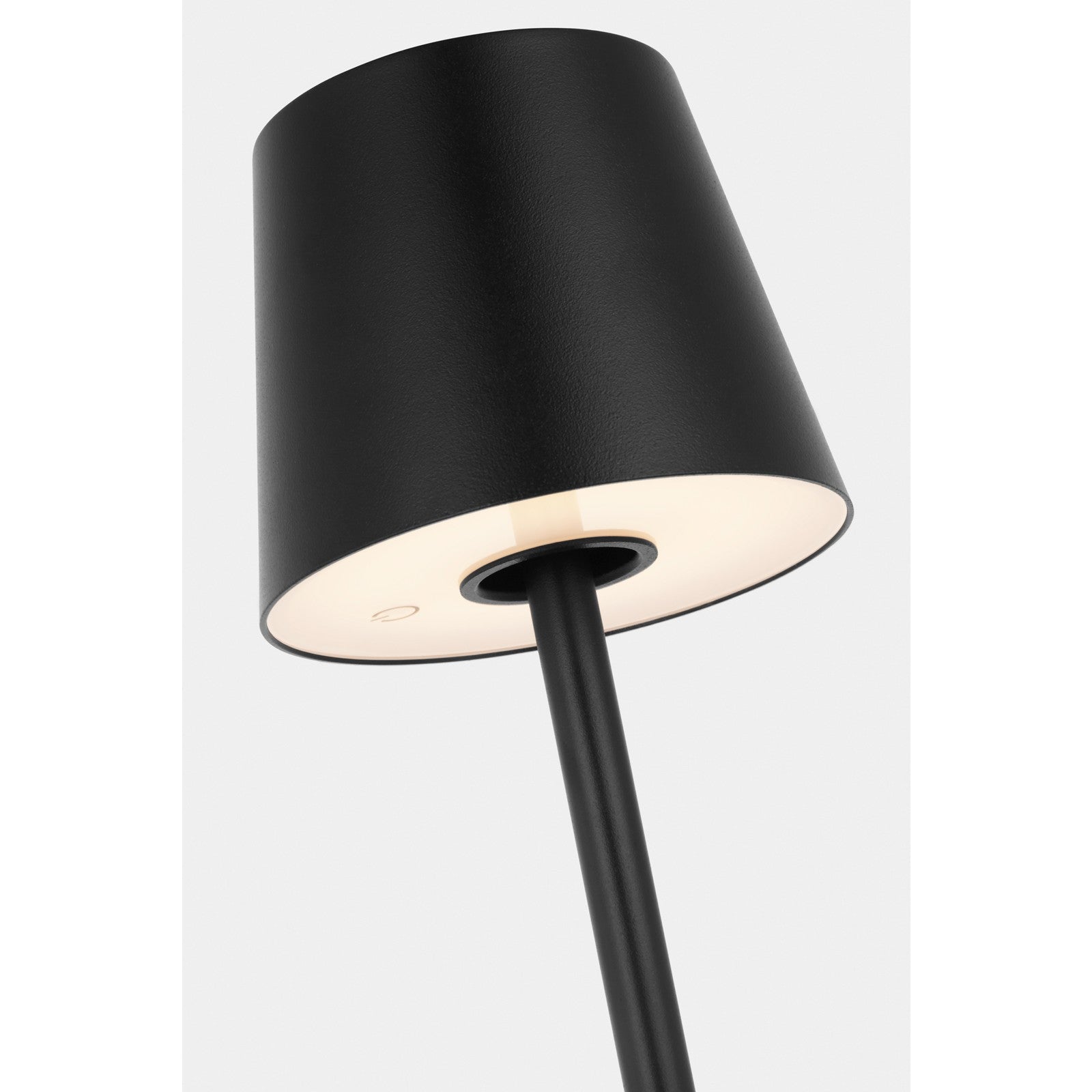 Nevis Medium Rechargeable Floor Lamp - Visual Comfort Modern 4