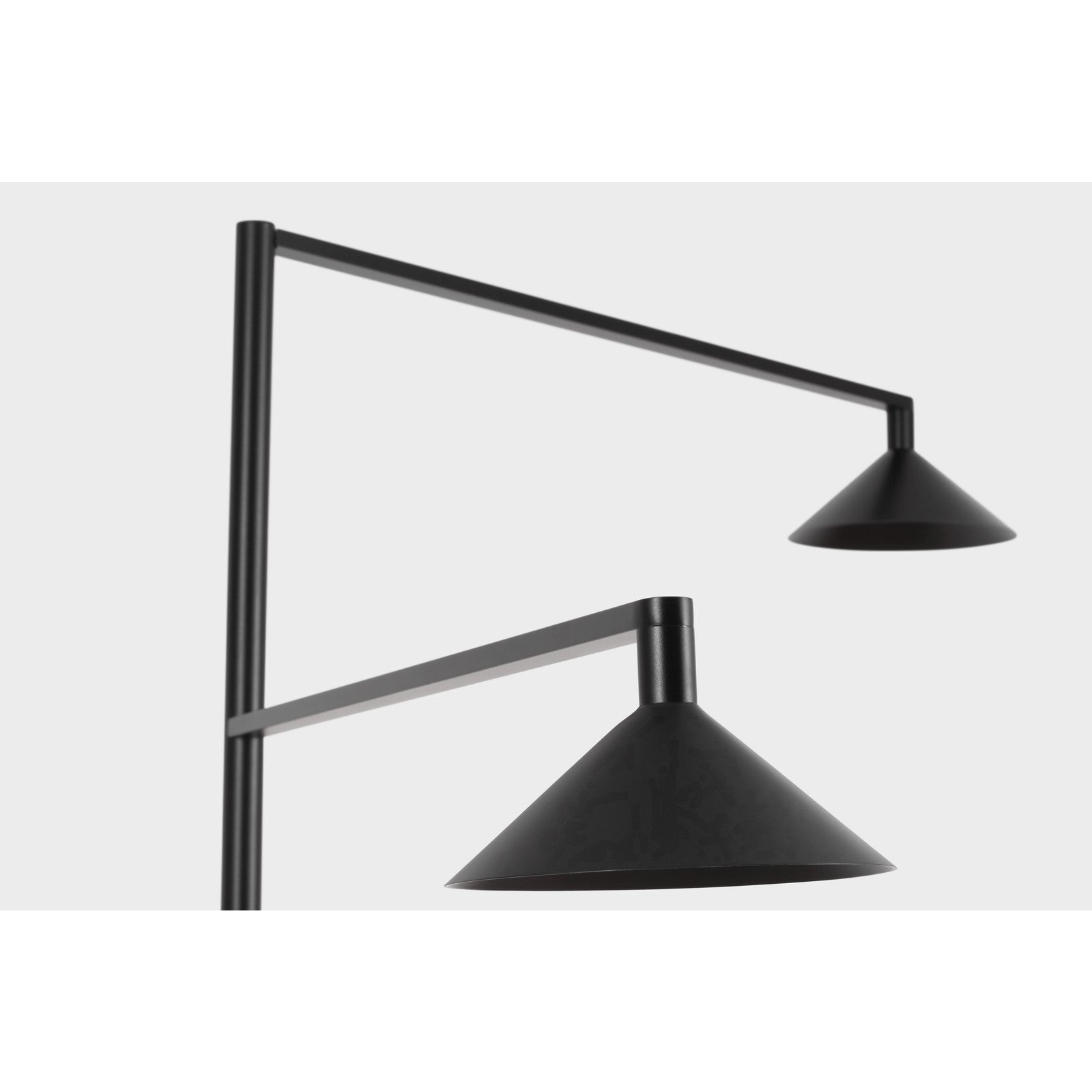 Mill 3-Light Outdoor Grande Floor Lamp - Visual Comfort Modern 5