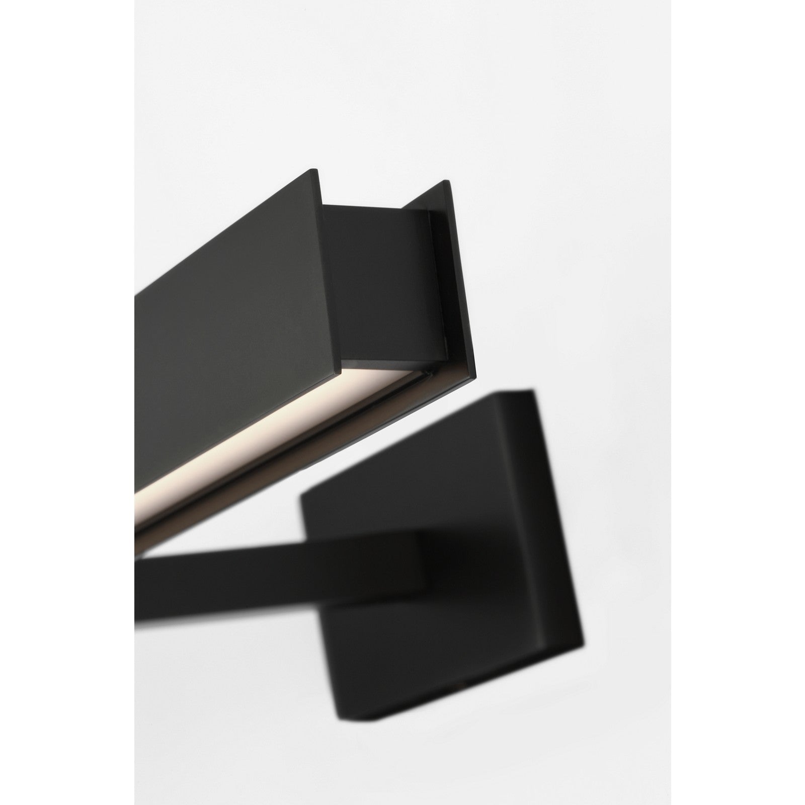Bau 24 Picture Light - Visual Comfort Modern 7
