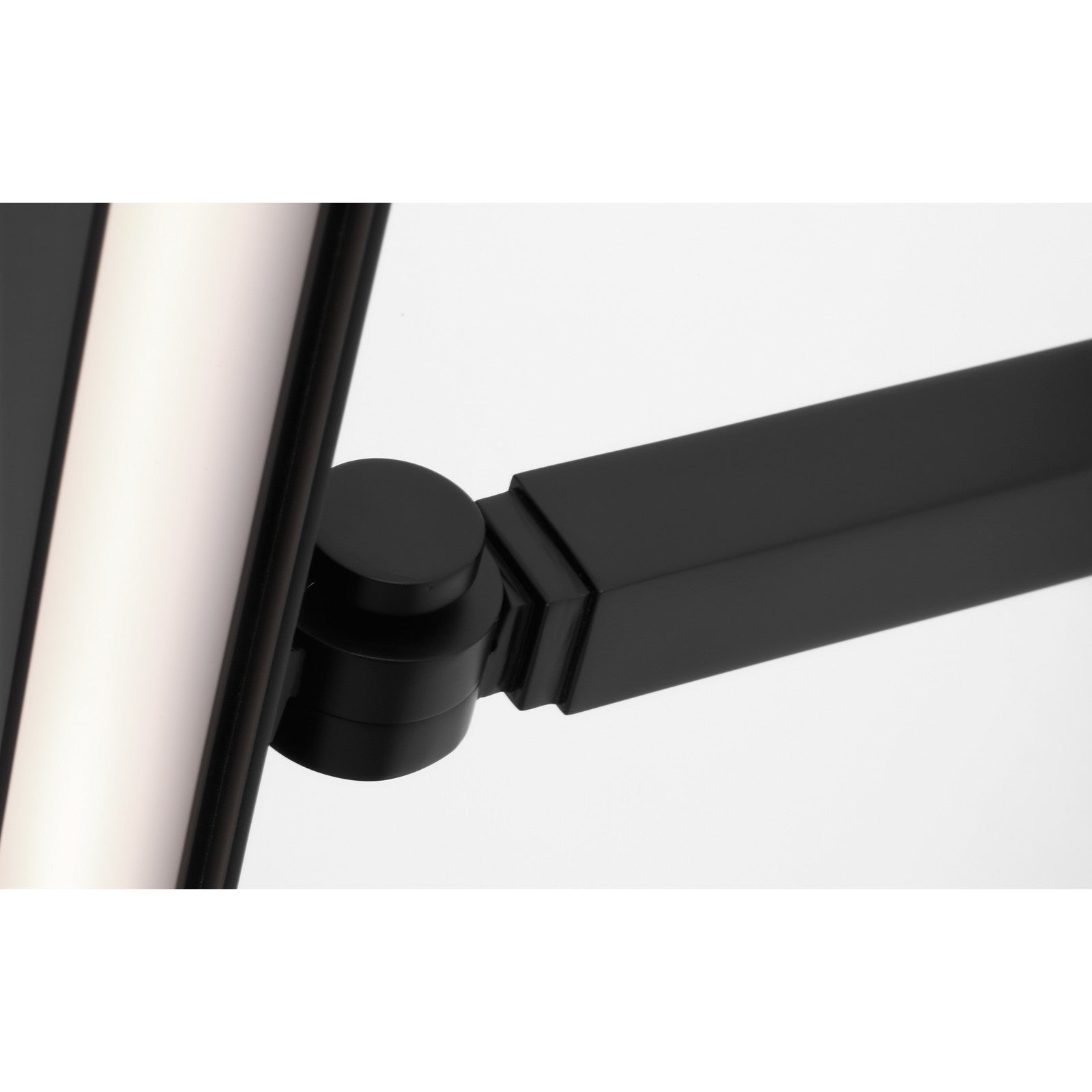 Bau 24 Picture Light - Visual Comfort Modern 10