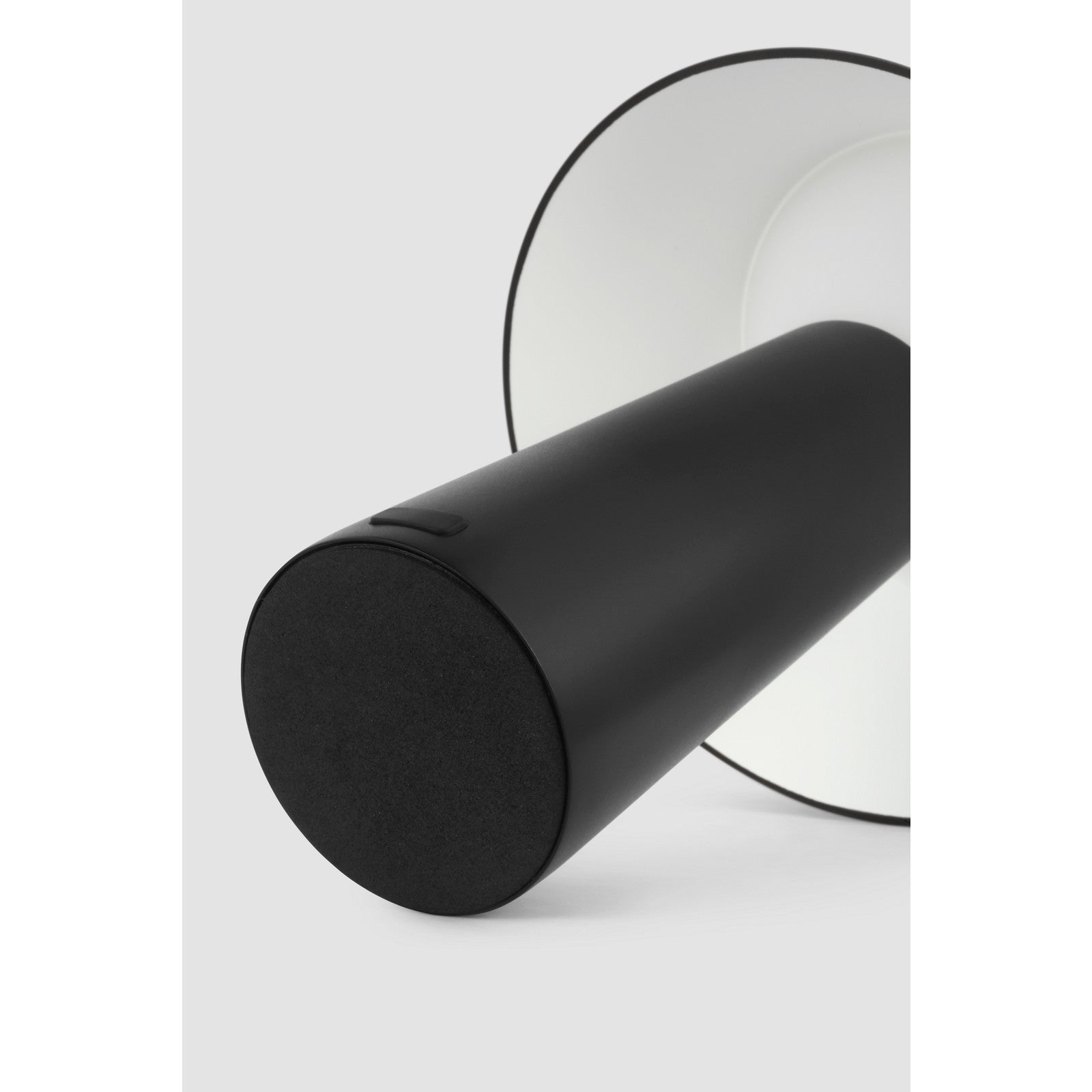 Sesa Short Accent Rechargeable Table Lamp - Visual Comfort Modern 7