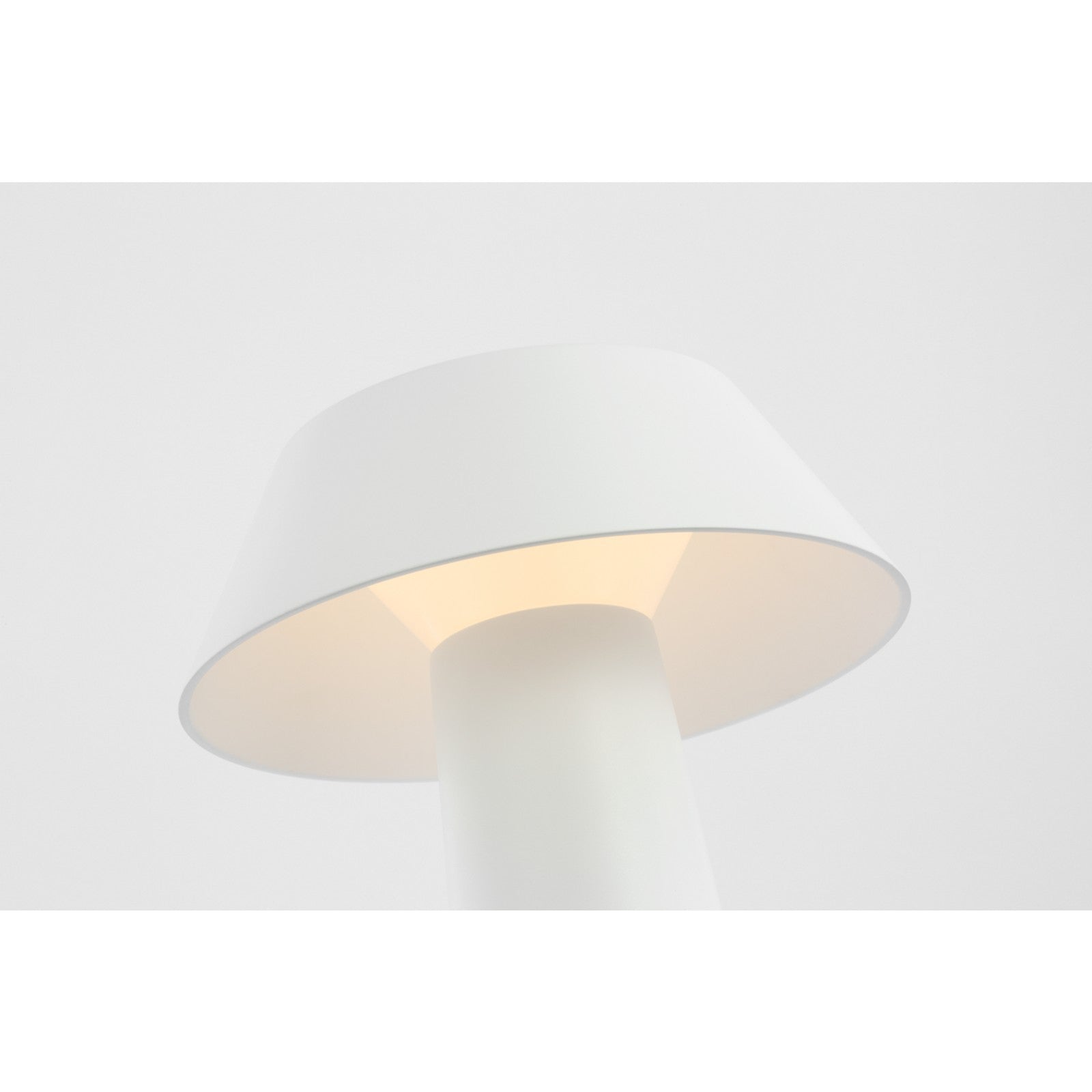 Sesa Short Accent Rechargeable Table Lamp - Visual Comfort Modern 28