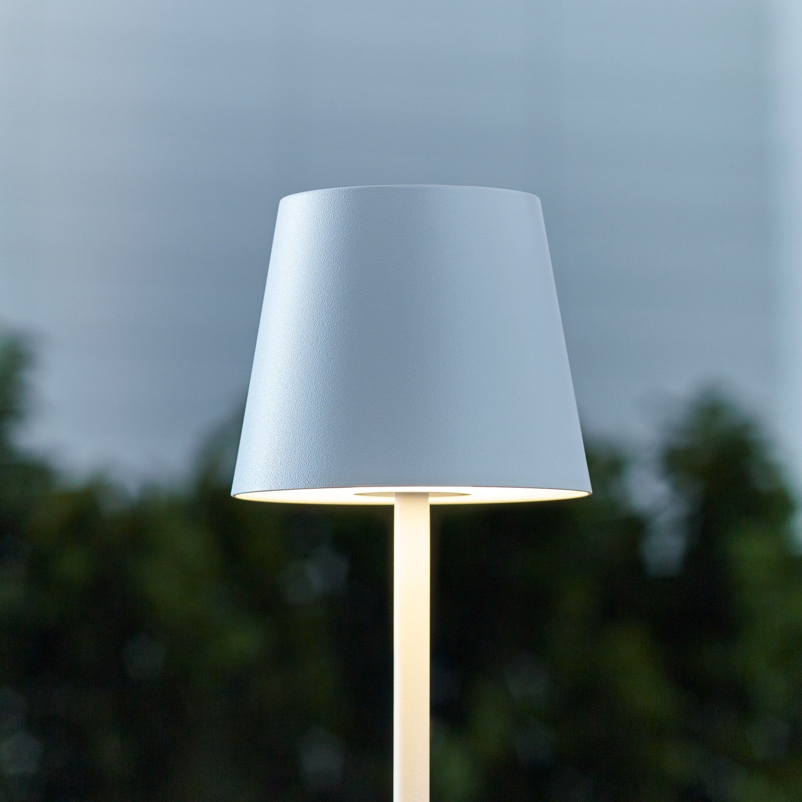 Nevis Accent Rechargeable Table Lamp - Visual Comfort Modern 89