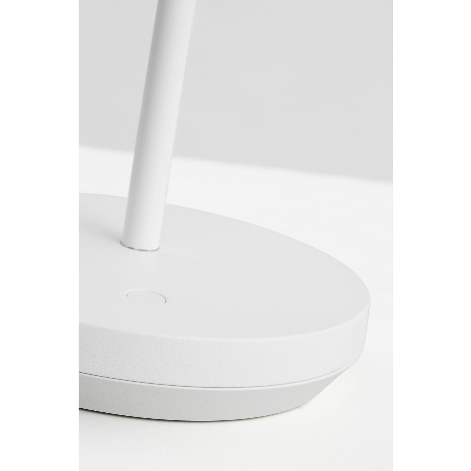 Tepa Accent Rechargeable Table Lamp - Visual Comfort Modern 63