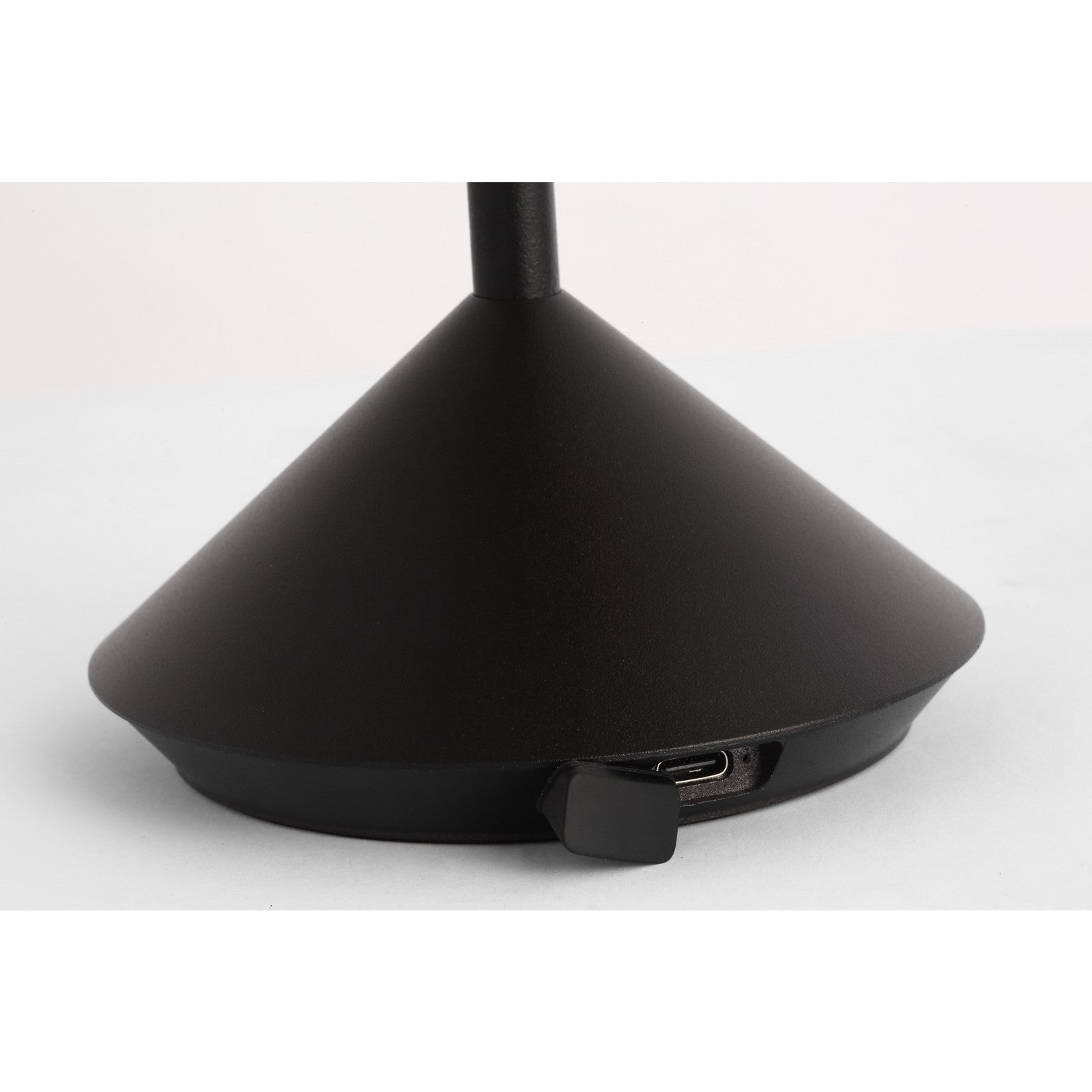 Moneta Accent Rechargeable Table Lamp - Visual Comfort Modern 5