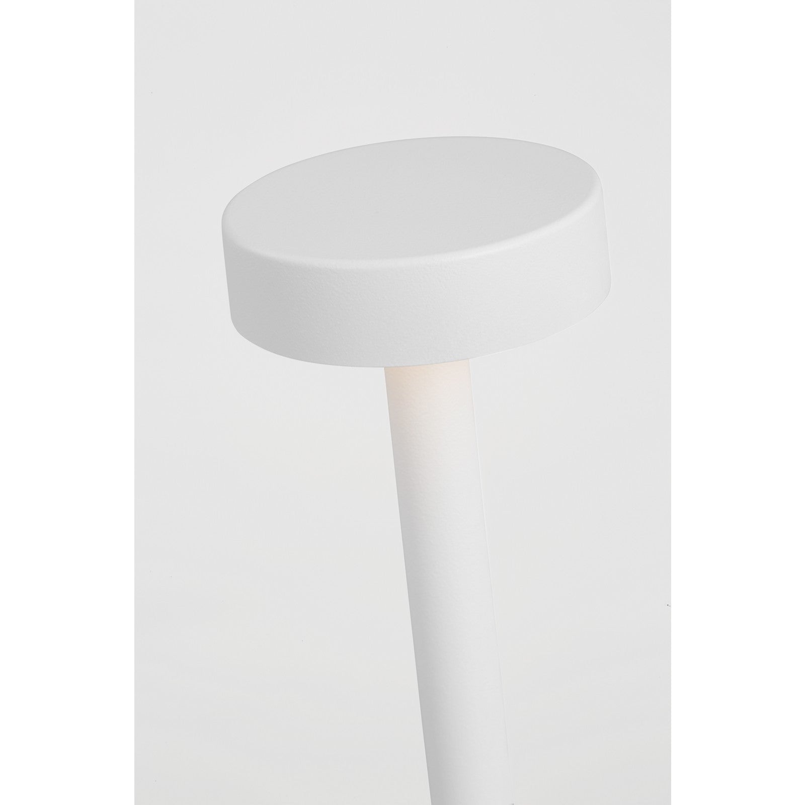Moneta Accent Rechargeable Table Lamp - Visual Comfort Modern 49