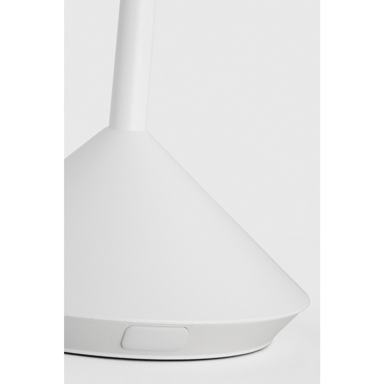 Moneta Accent Rechargeable Table Lamp - Visual Comfort Modern 50