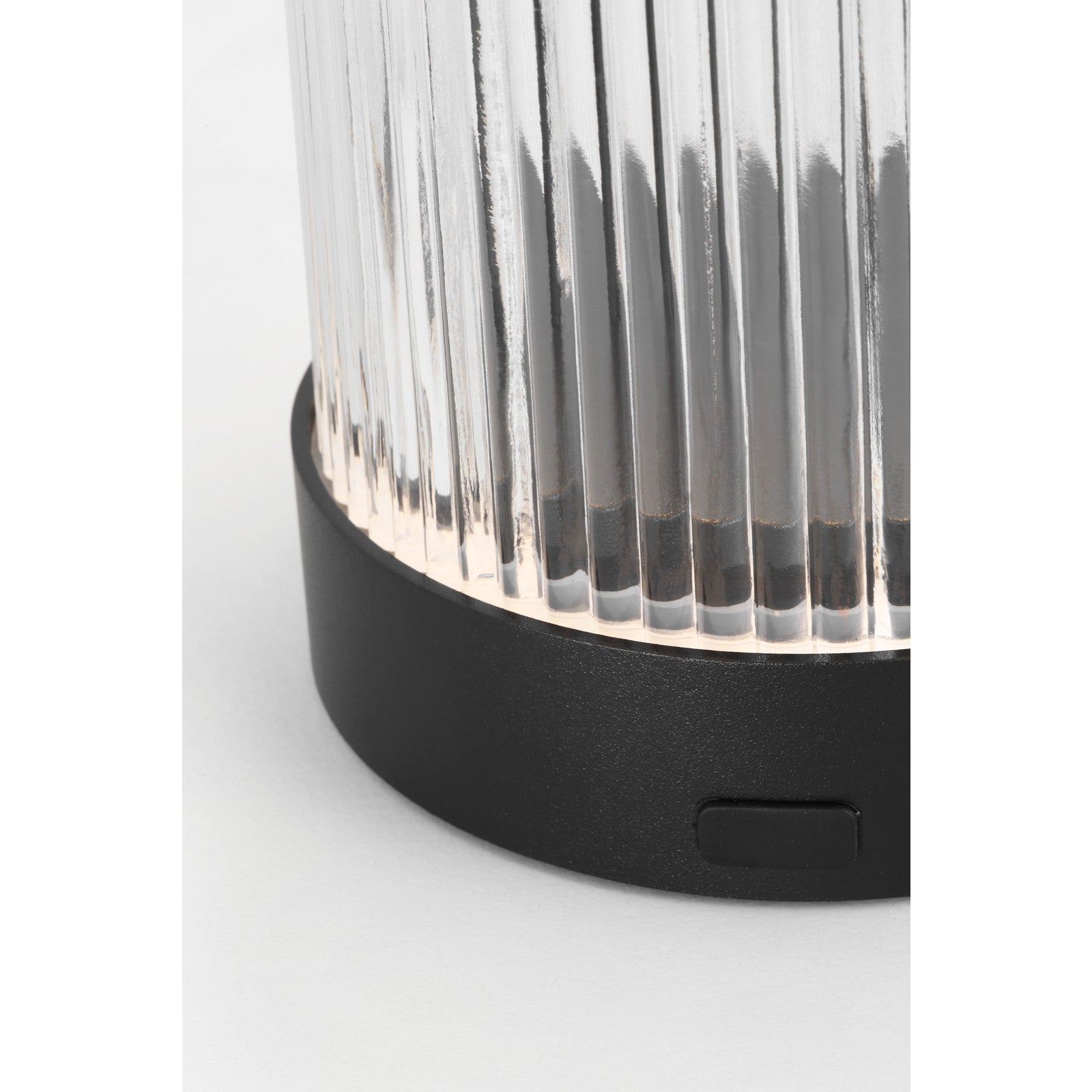 Tawa Accent Rechargeable Table Lamp - Visual Comfort Modern 3