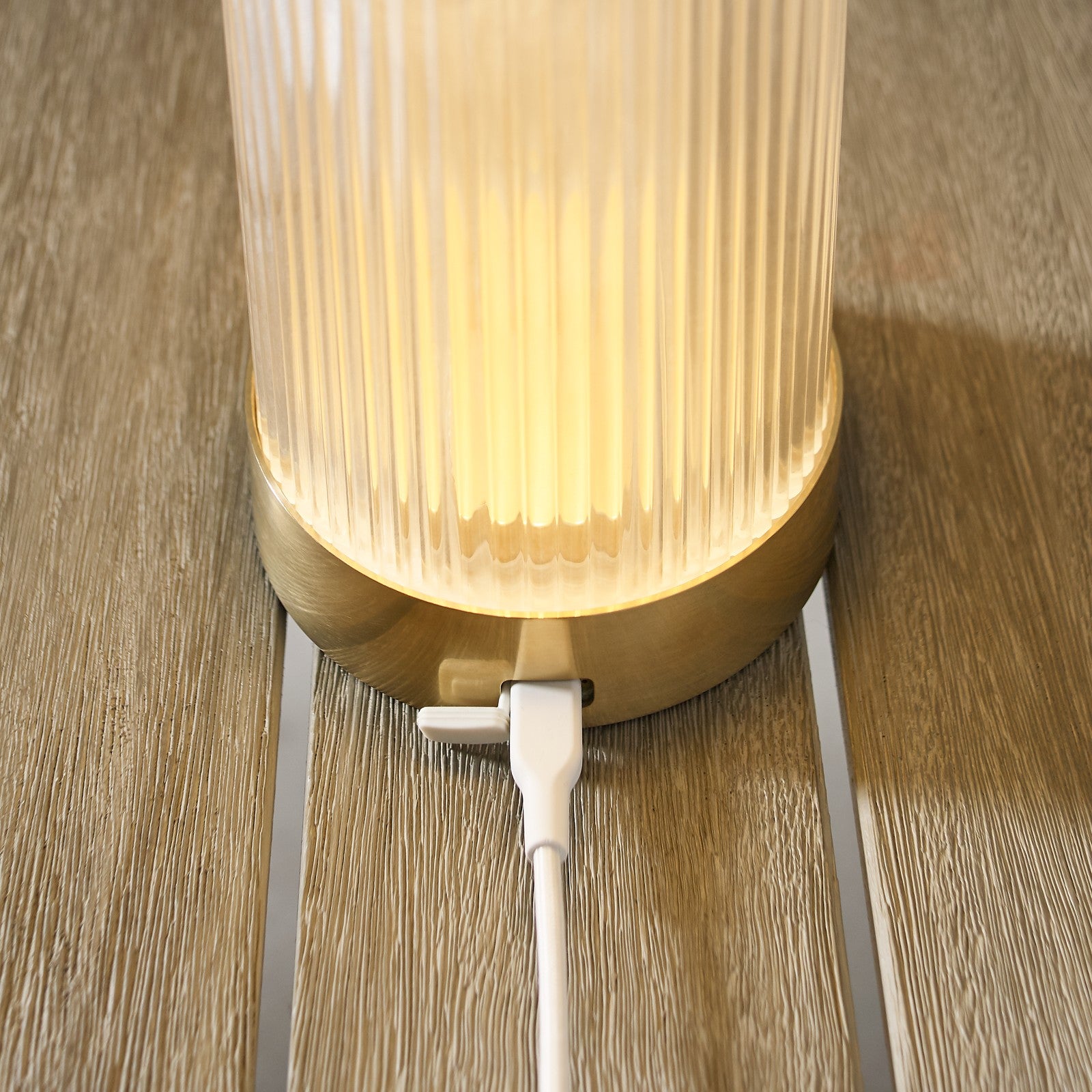 Tawa Accent Rechargeable Table Lamp - Visual Comfort Modern 61