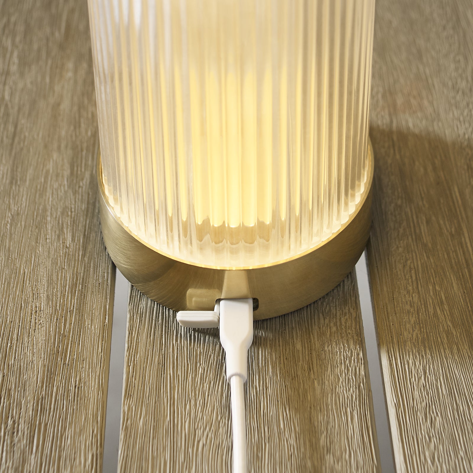 Tawa Accent Rechargeable Table Lamp - Visual Comfort Modern 13