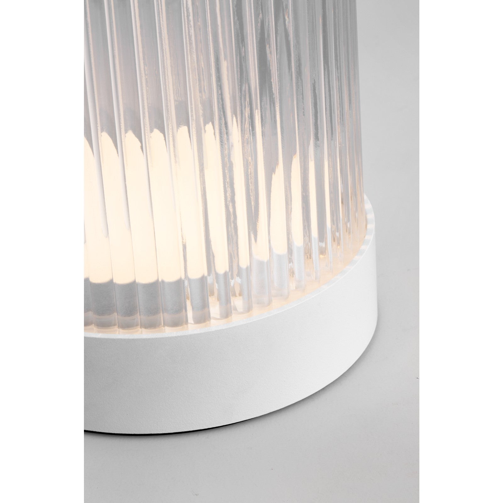 Tawa Accent Rechargeable Table Lamp - Visual Comfort Modern 70