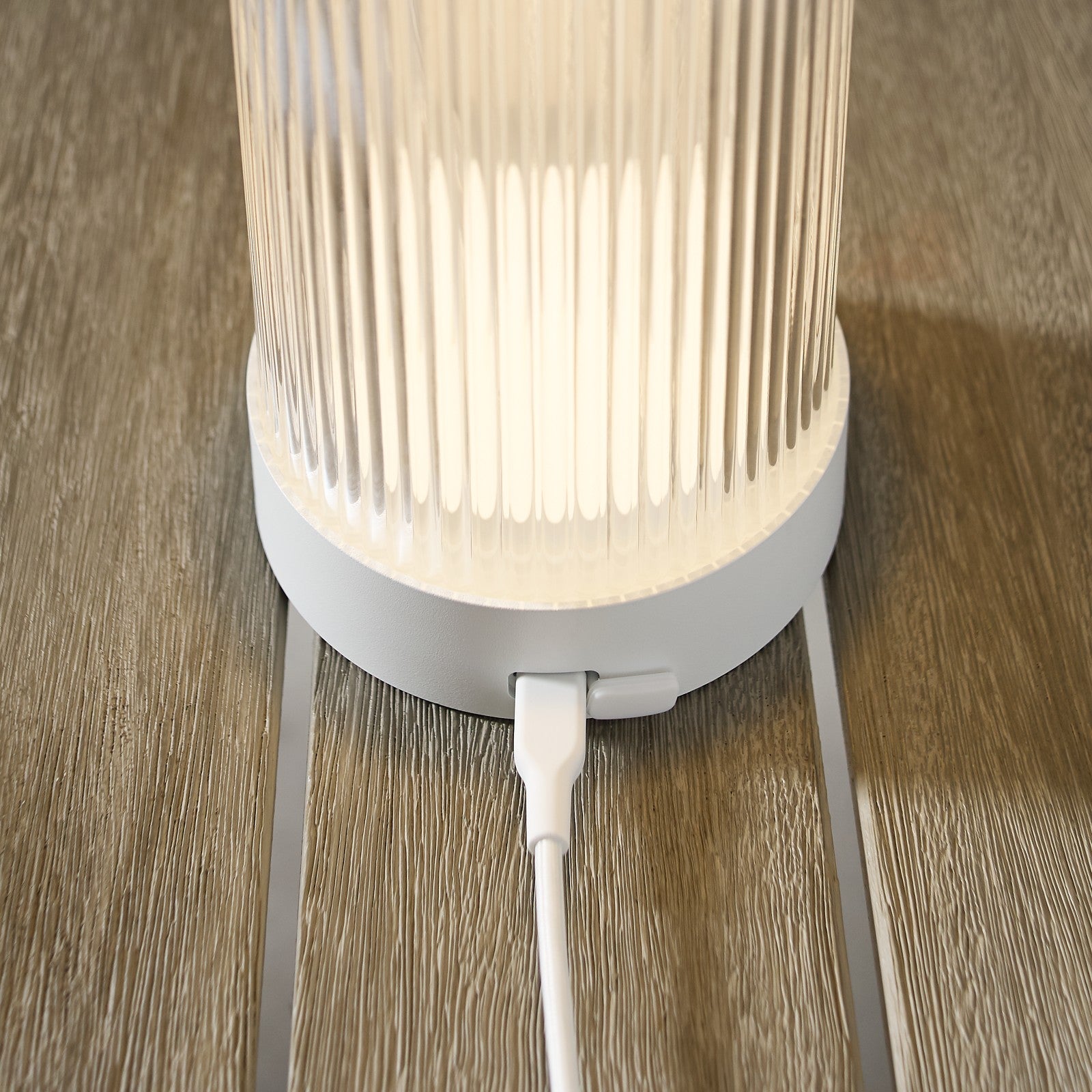 Tawa Accent Rechargeable Table Lamp - Visual Comfort Modern 80