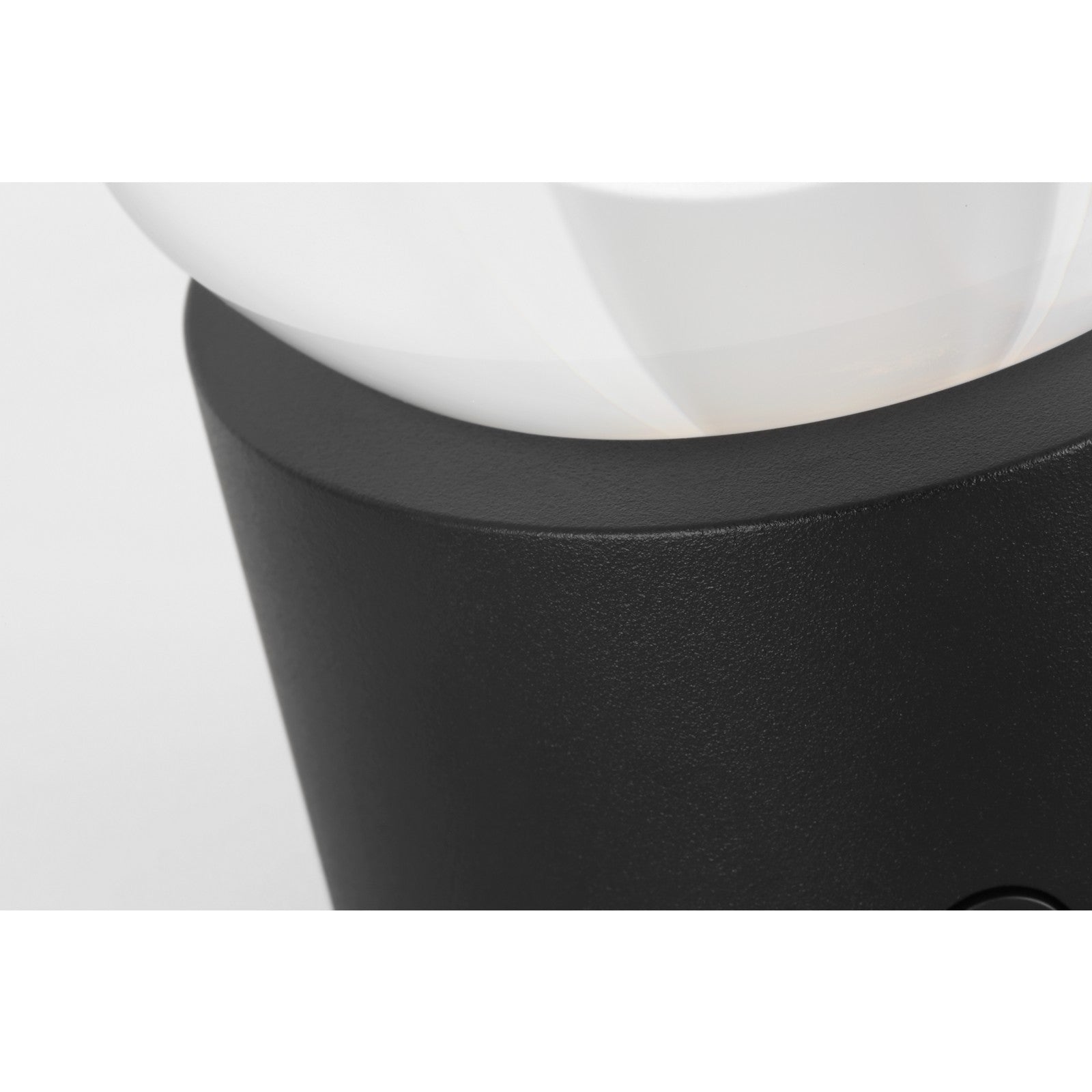 Mina Accent Rechargeable Table Lamp - Visual Comfort Modern 5