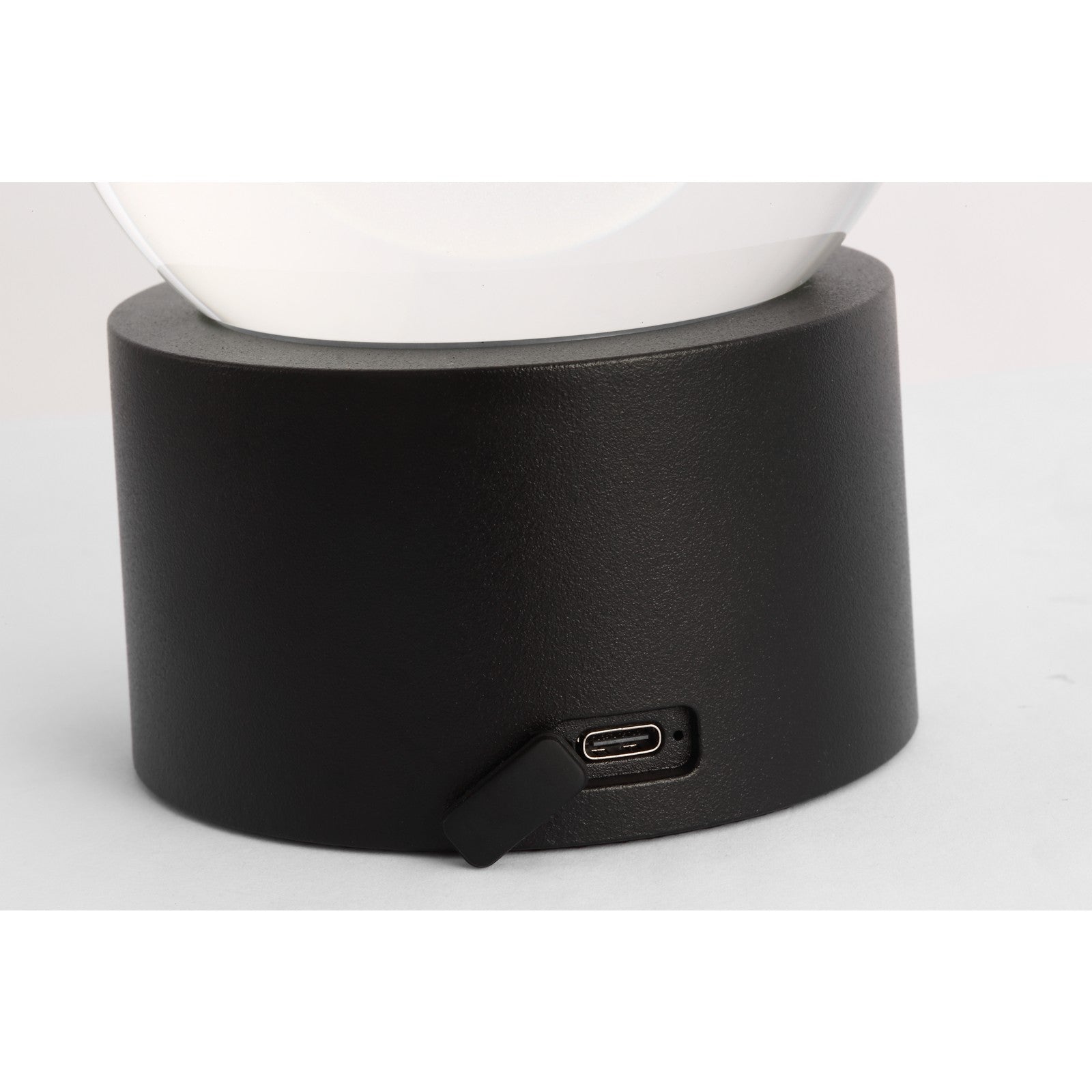 Mina Accent Rechargeable Table Lamp - Visual Comfort Modern 6