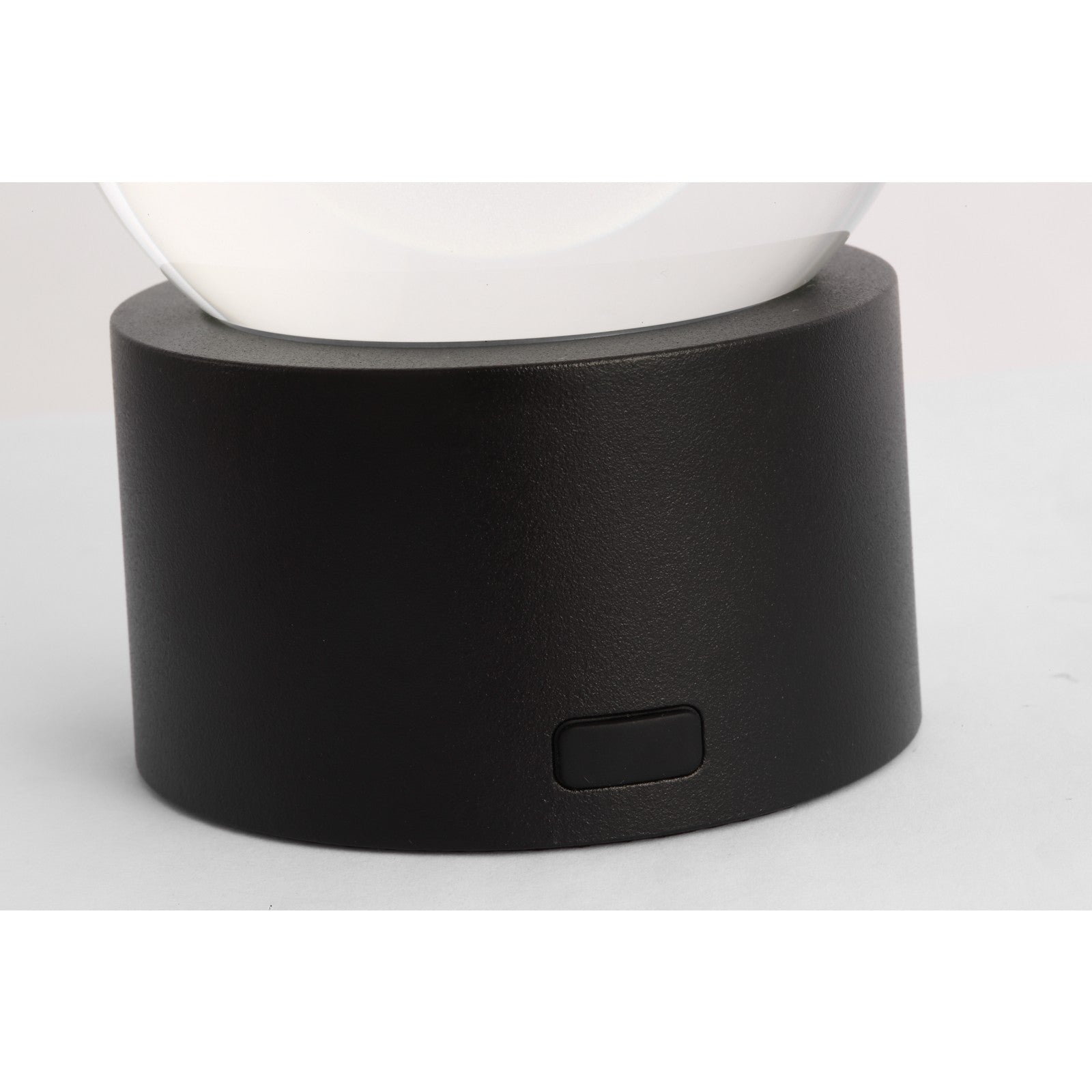 Mina Accent Rechargeable Table Lamp - Visual Comfort Modern 7