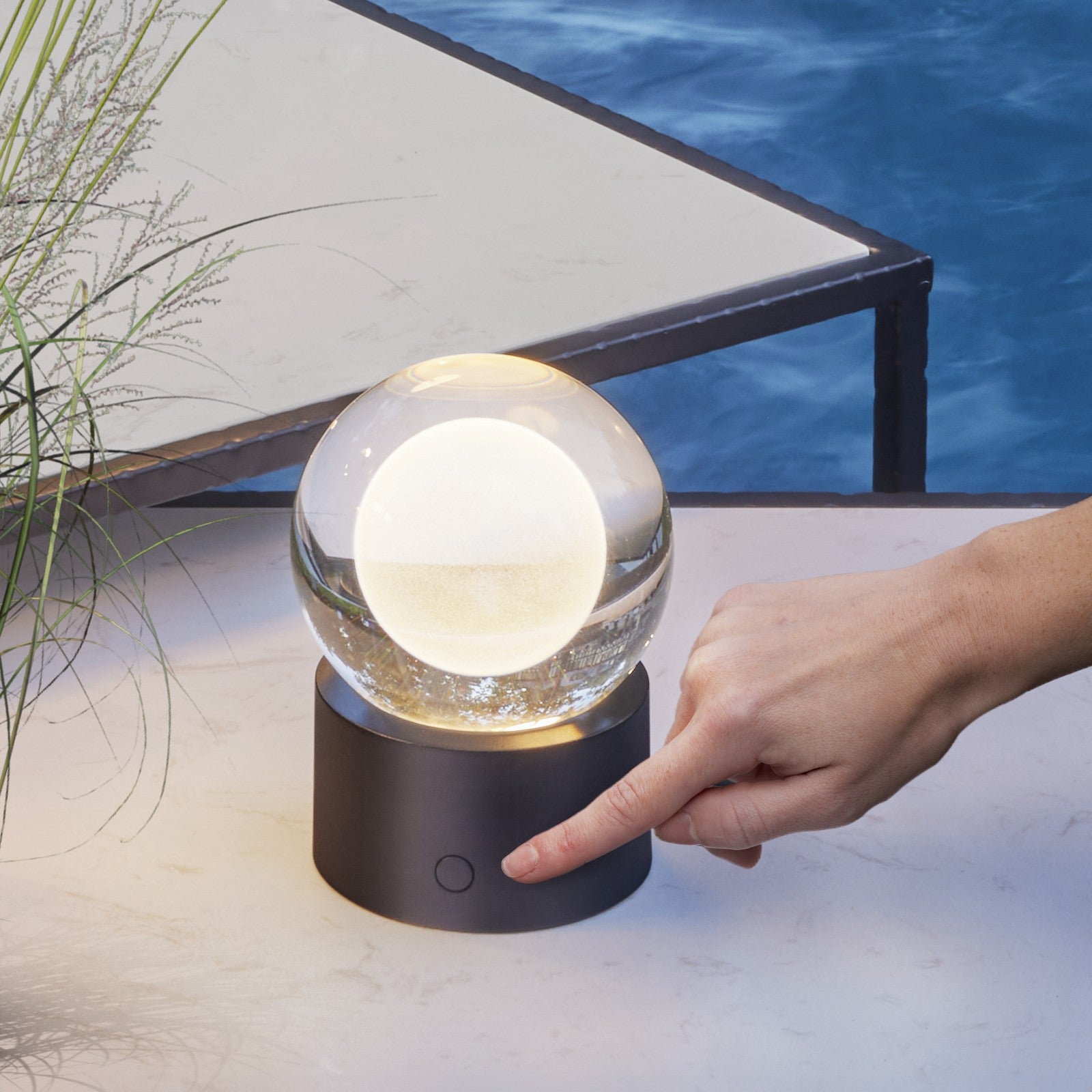 Mina Accent Rechargeable Table Lamp - Visual Comfort Modern 9