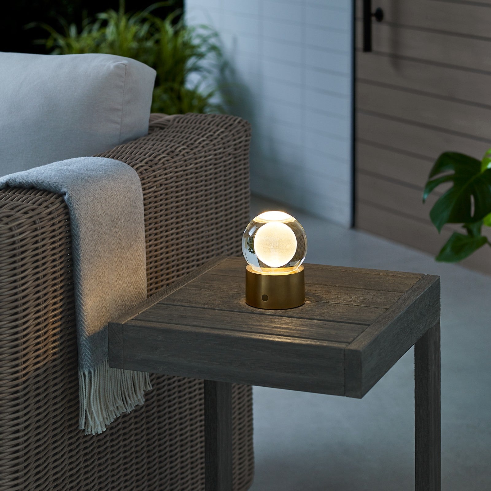 Mina Accent Rechargeable Table Lamp - Visual Comfort Modern 48