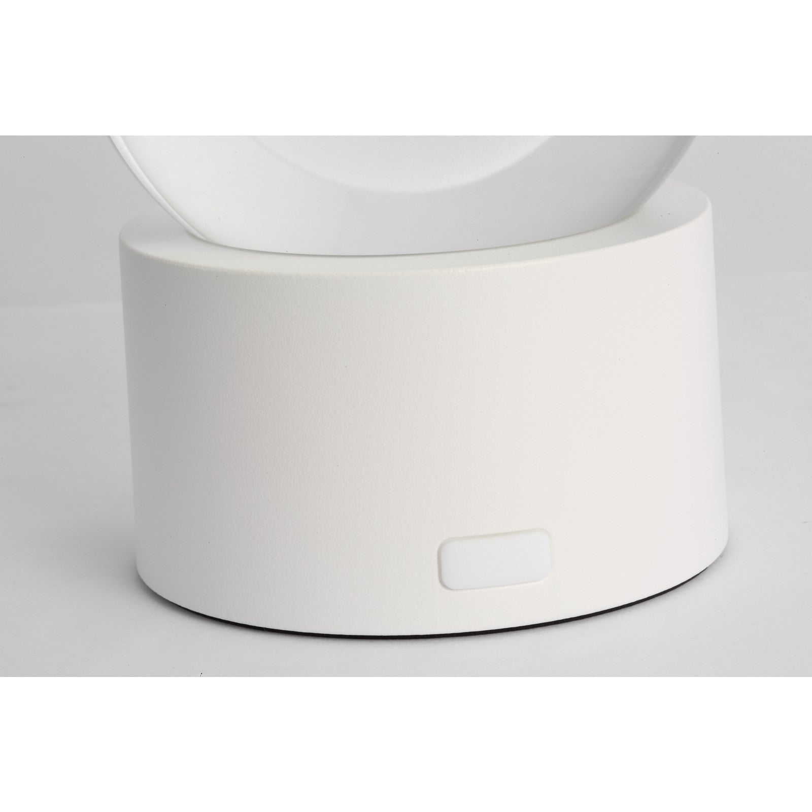 Mina Accent Rechargeable Table Lamp - Visual Comfort Modern 55