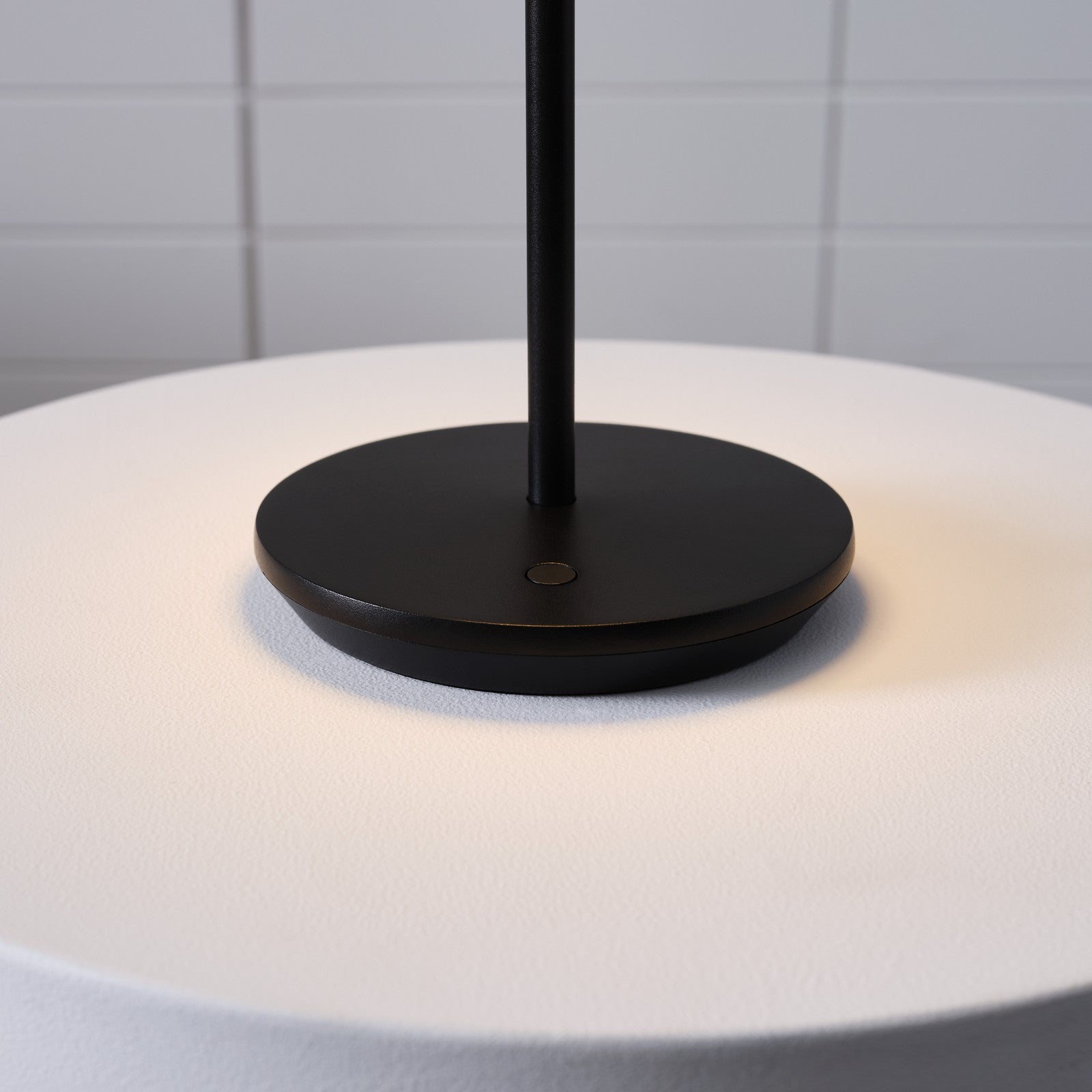 Nevis Short Accent Rechargeable Table Lamp - Visual Comfort Modern 7