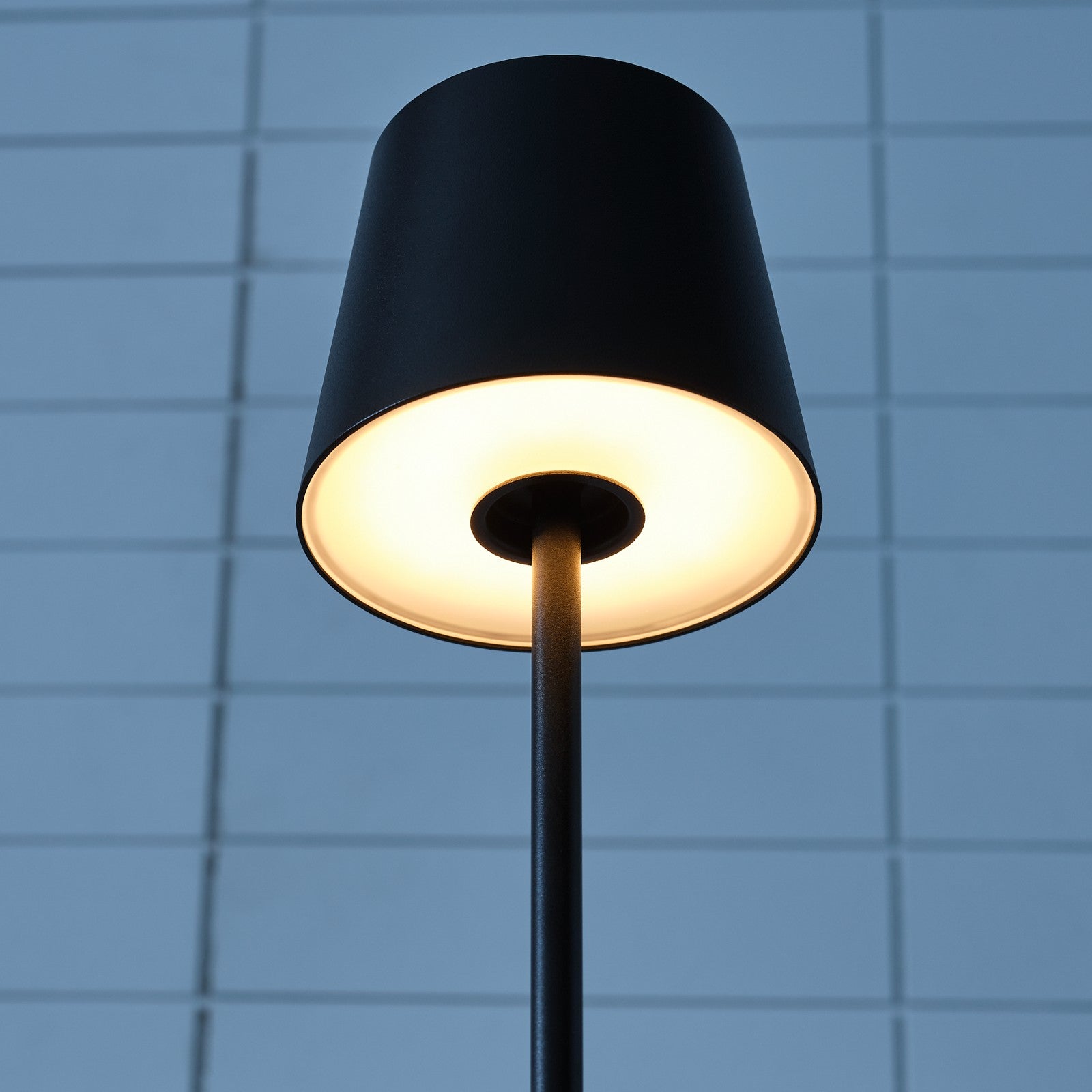 Nevis Short Accent Rechargeable Table Lamp - Visual Comfort Modern 2